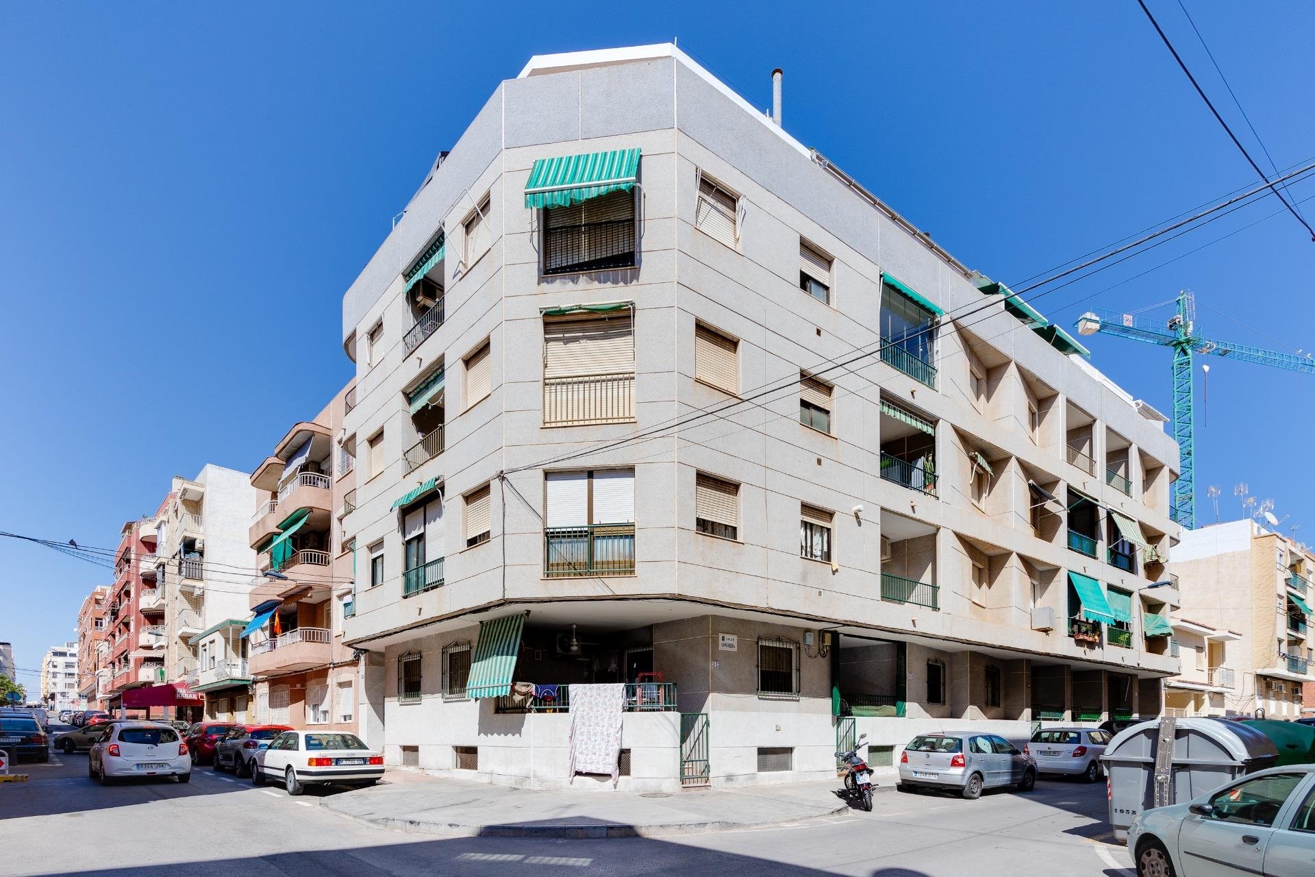 Segunda mano - Apartamento -
Torrevieja - Estacion De Autobuses