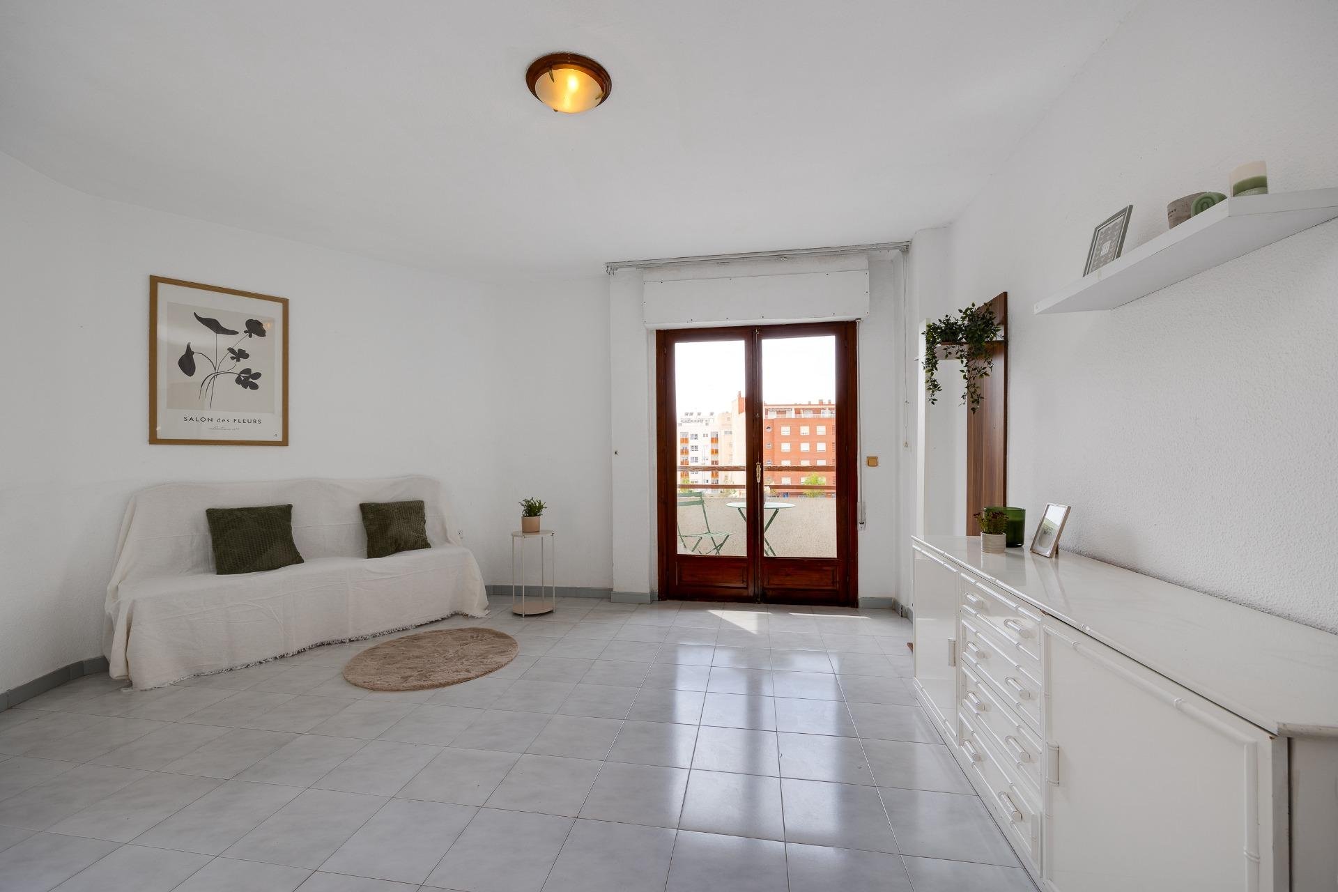 Segunda mano - Apartamento -
Torrevieja - Estacion De Autobuses