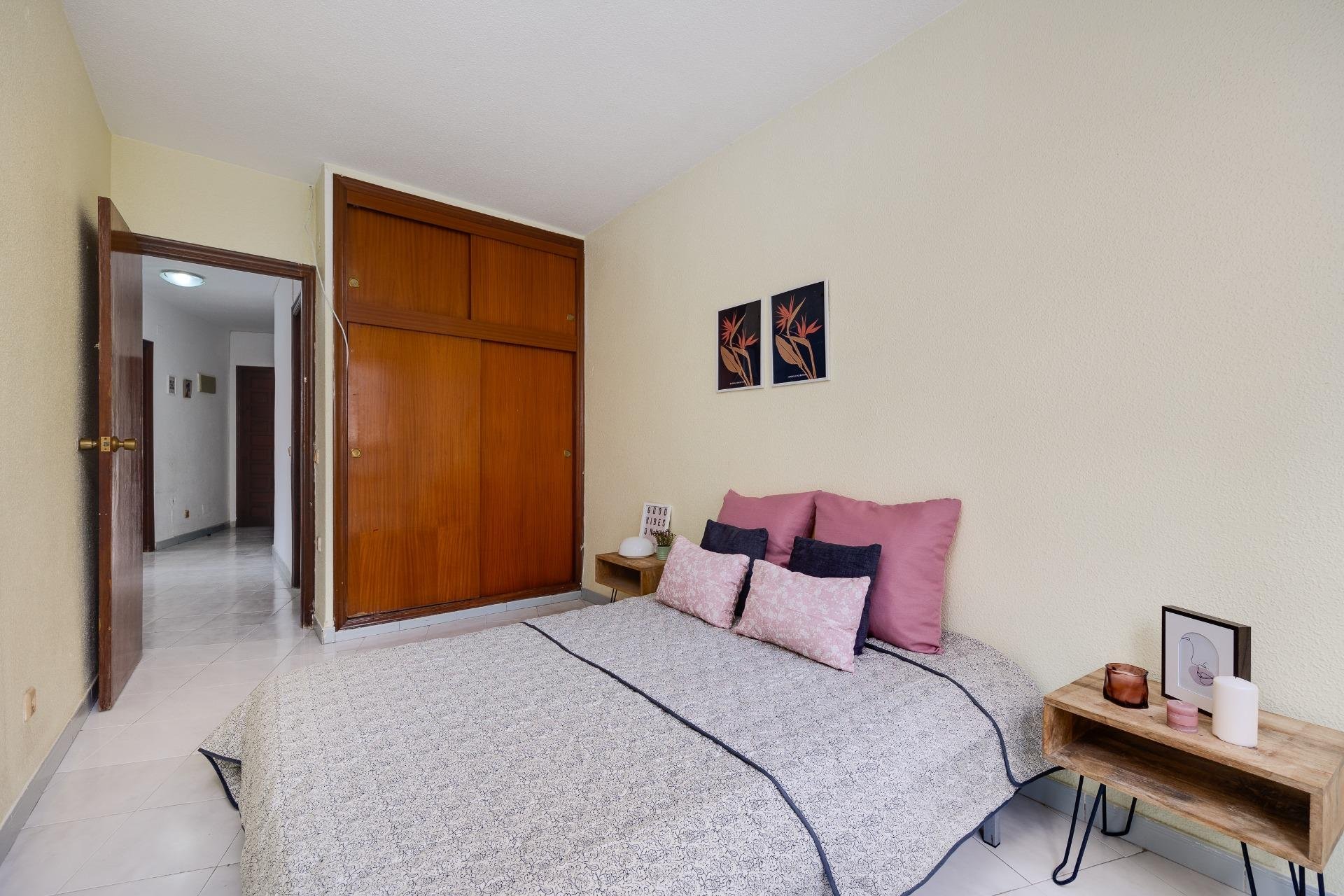 Segunda mano - Apartamento -
Torrevieja - Estacion De Autobuses