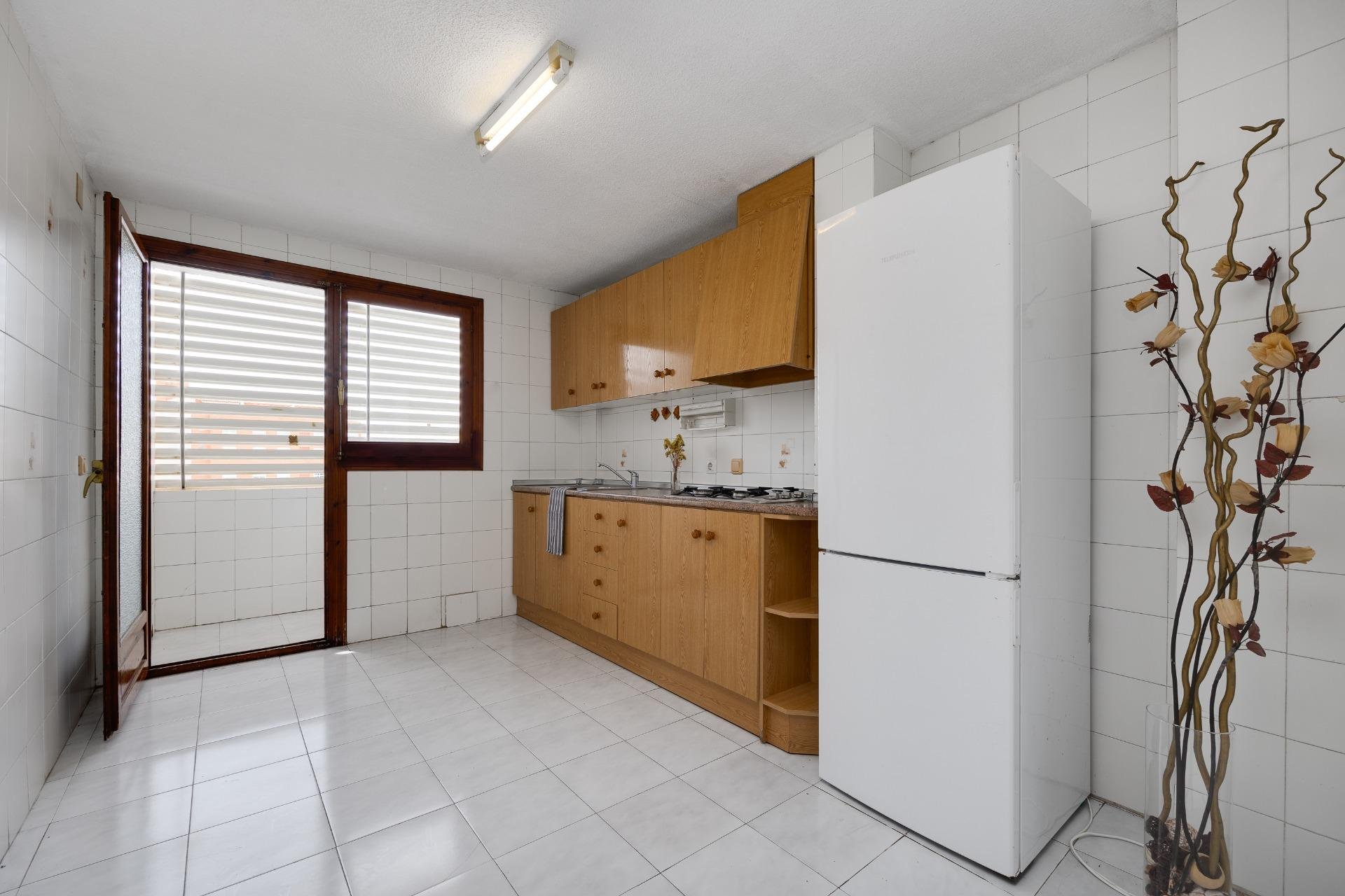 Segunda mano - Apartamento -
Torrevieja - Estacion De Autobuses