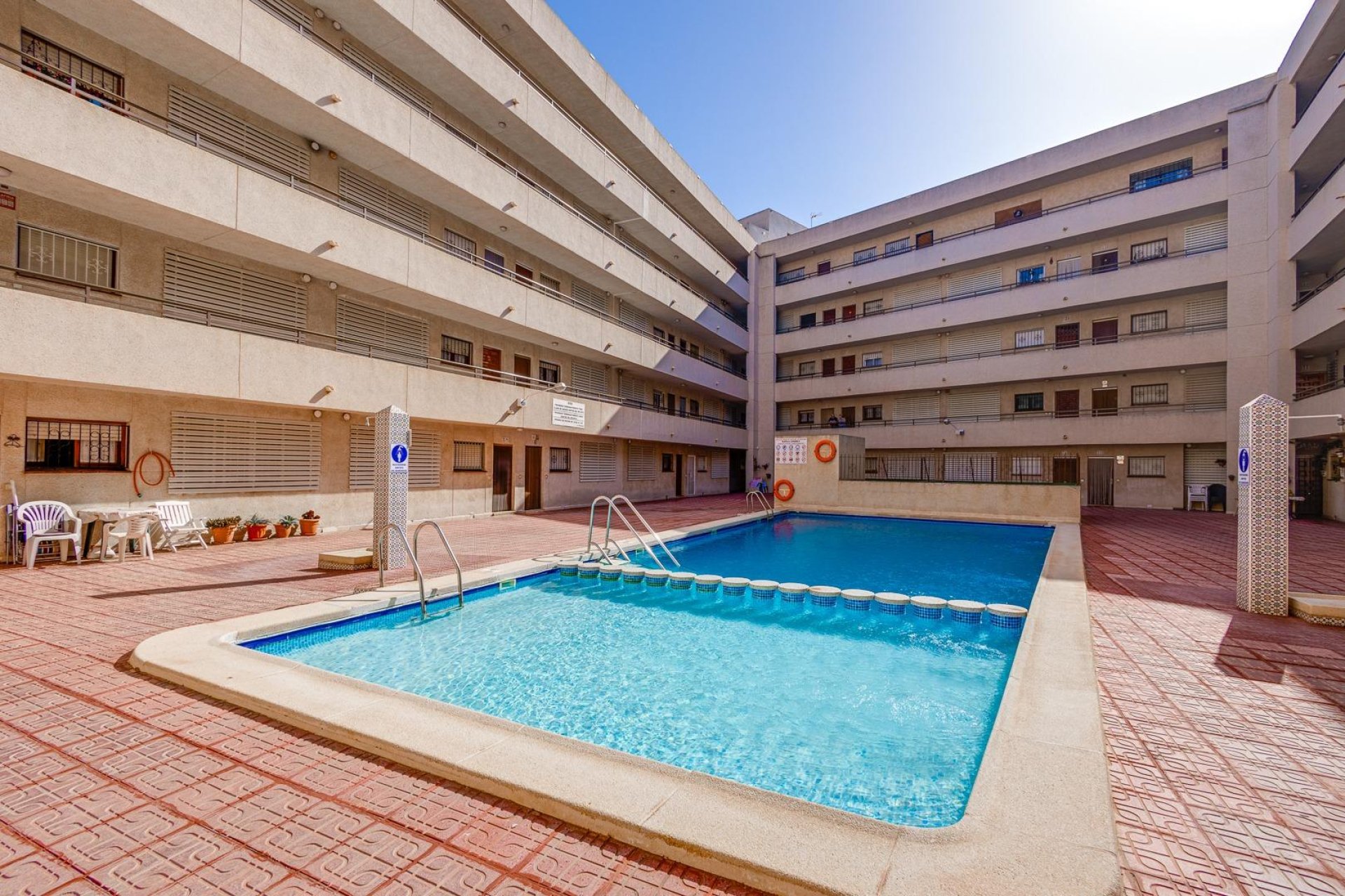 Segunda mano - Apartamento -
Torrevieja - Estacion De Autobuses