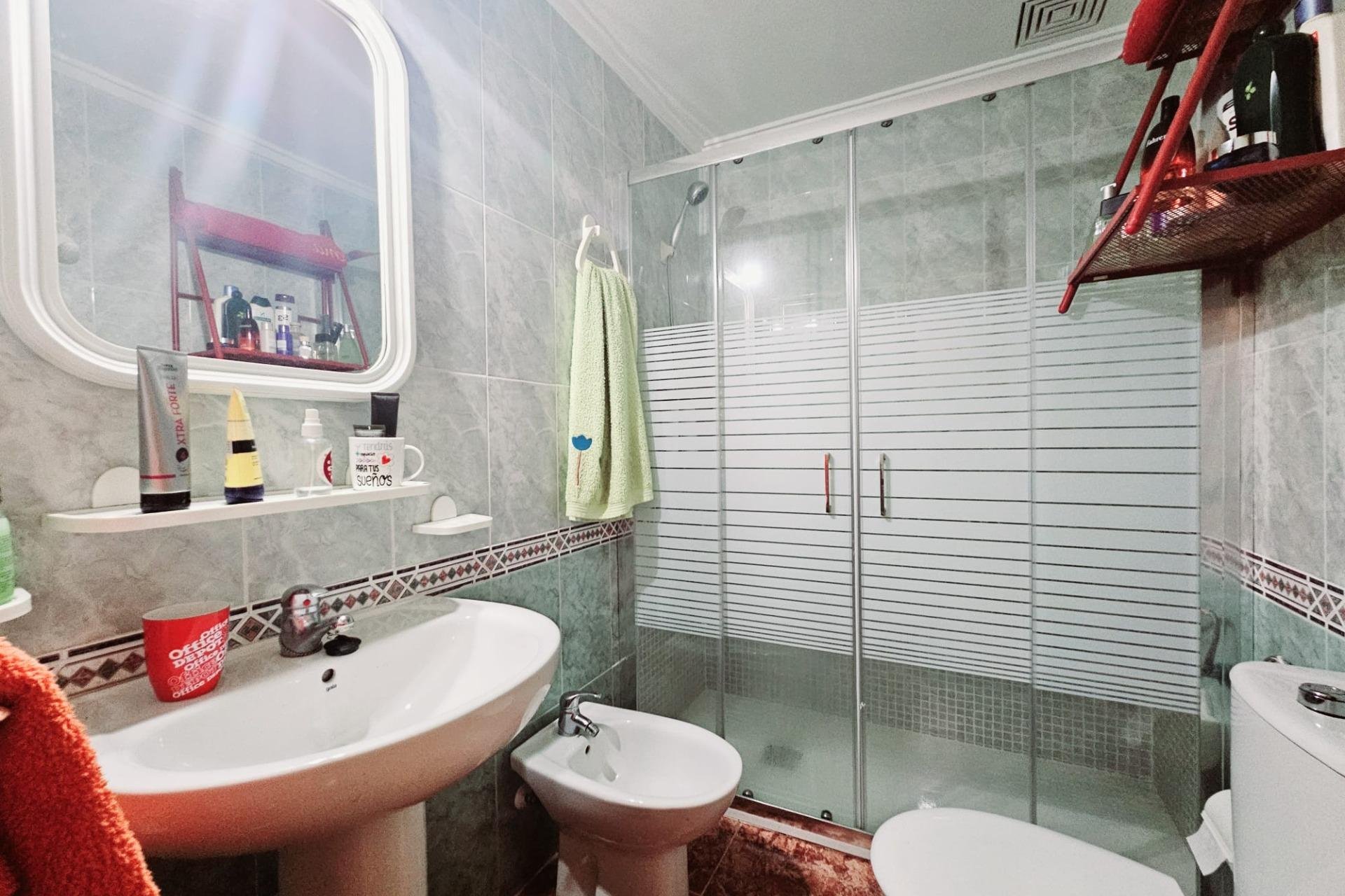Segunda mano - Apartamento -
Torrevieja - Estacion De Autobuses