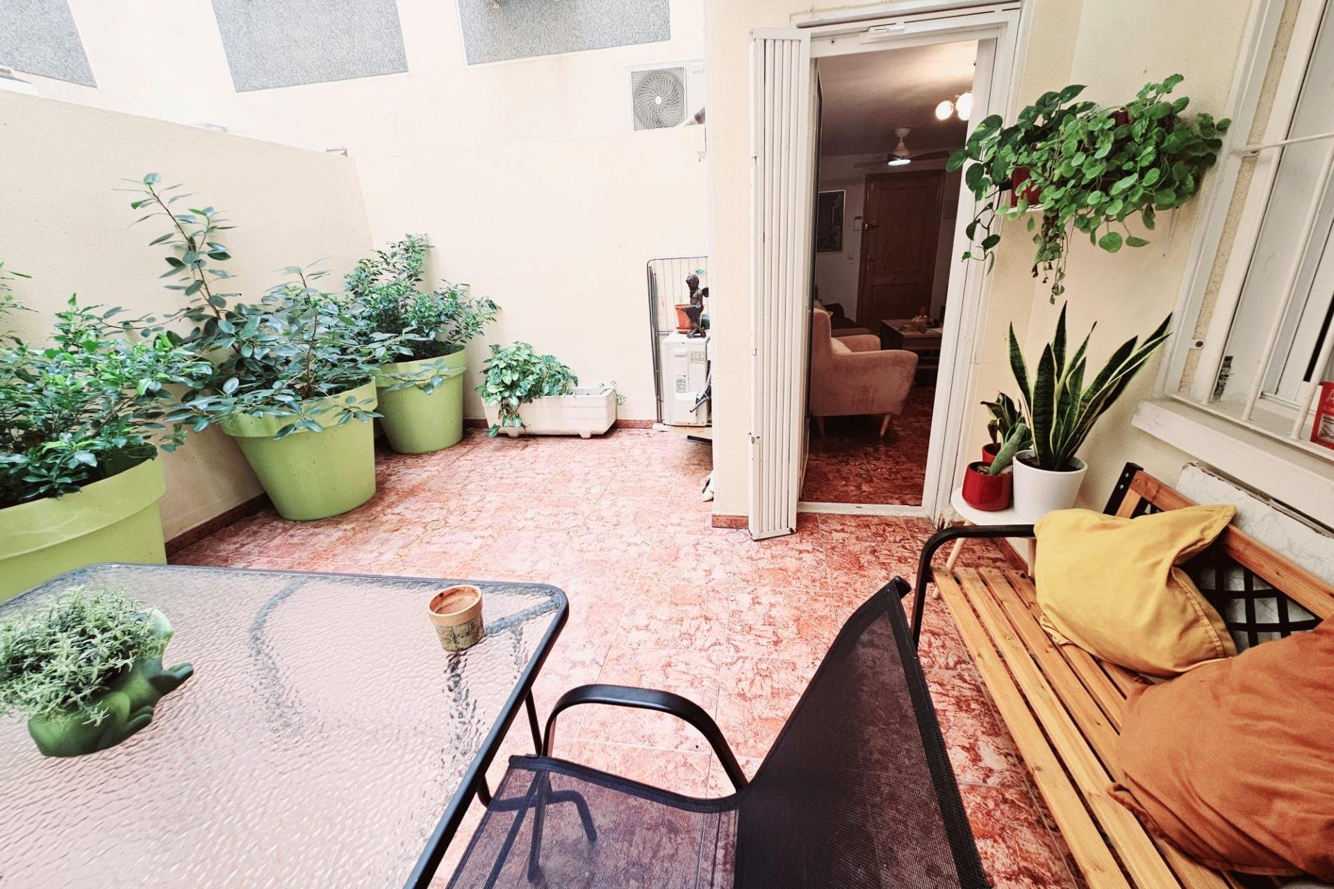Segunda mano - Apartamento -
Torrevieja - Estacion De Autobuses