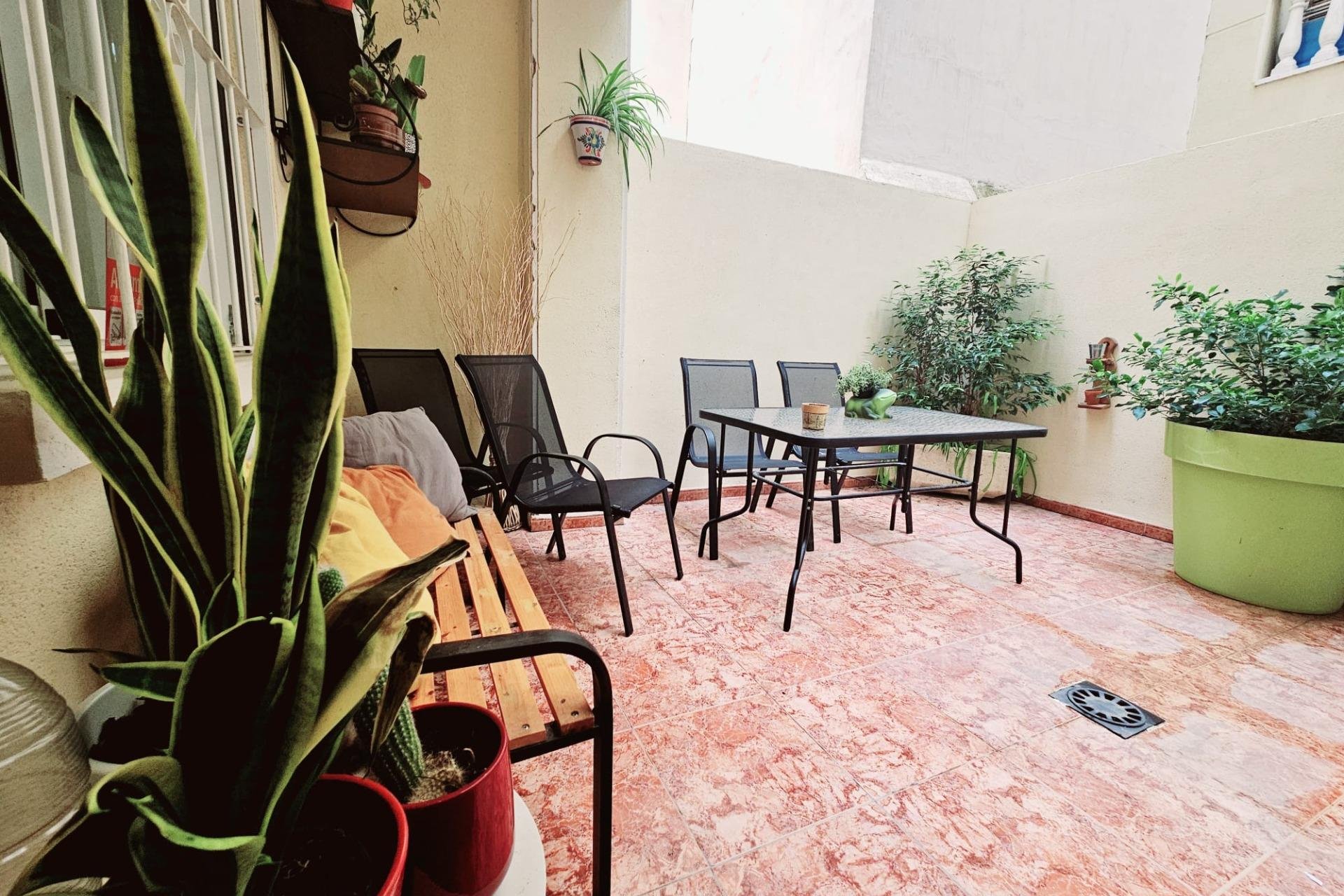 Segunda mano - Apartamento -
Torrevieja - Estacion De Autobuses