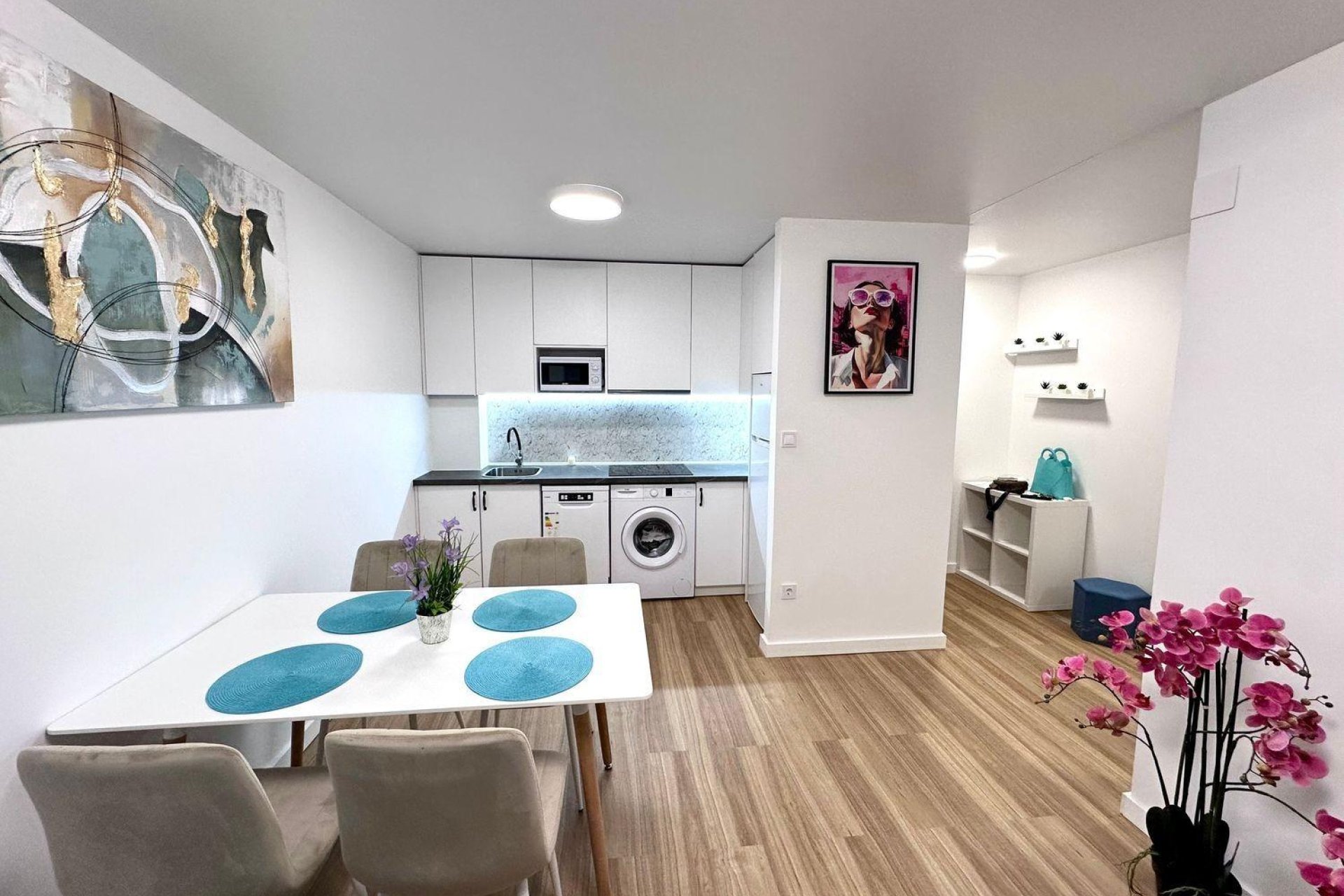 Segunda mano - Apartamento -
Torrevieja - Estacion De Autobuses