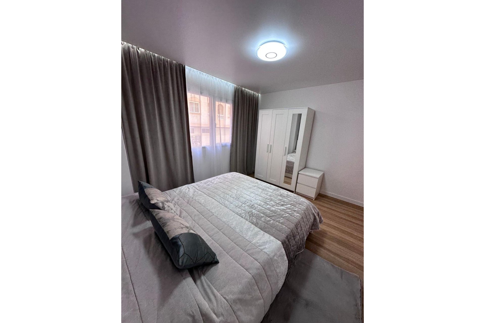 Segunda mano - Apartamento -
Torrevieja - Estacion De Autobuses