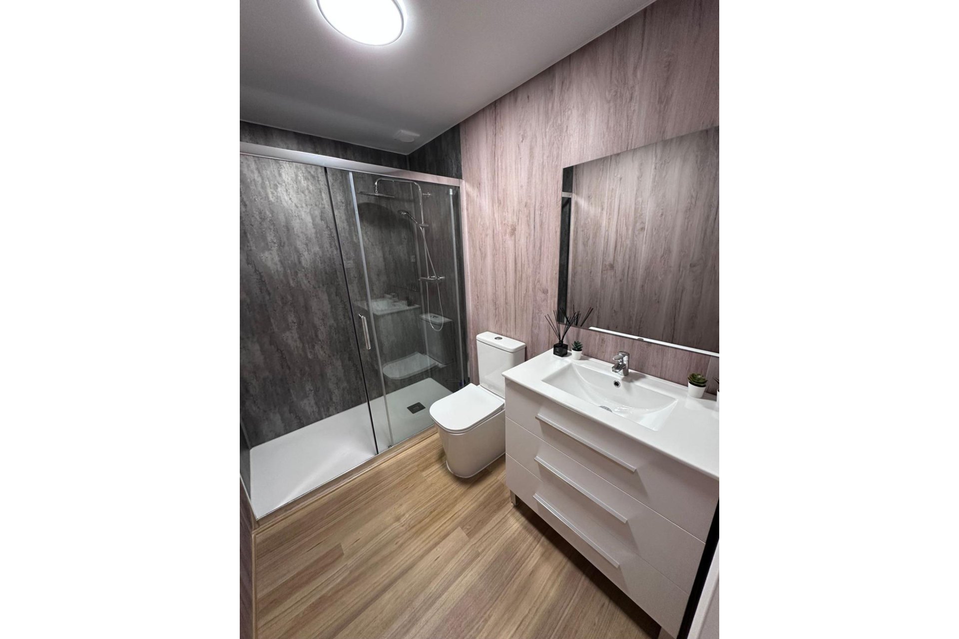 Segunda mano - Apartamento -
Torrevieja - Estacion De Autobuses