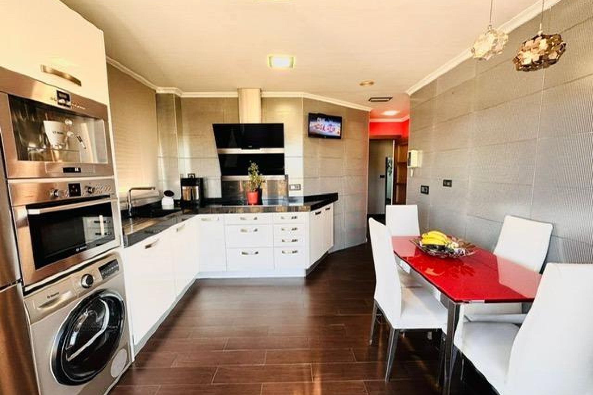 Segunda mano - Apartamento -
Torrevieja - Estacion De Autobuses