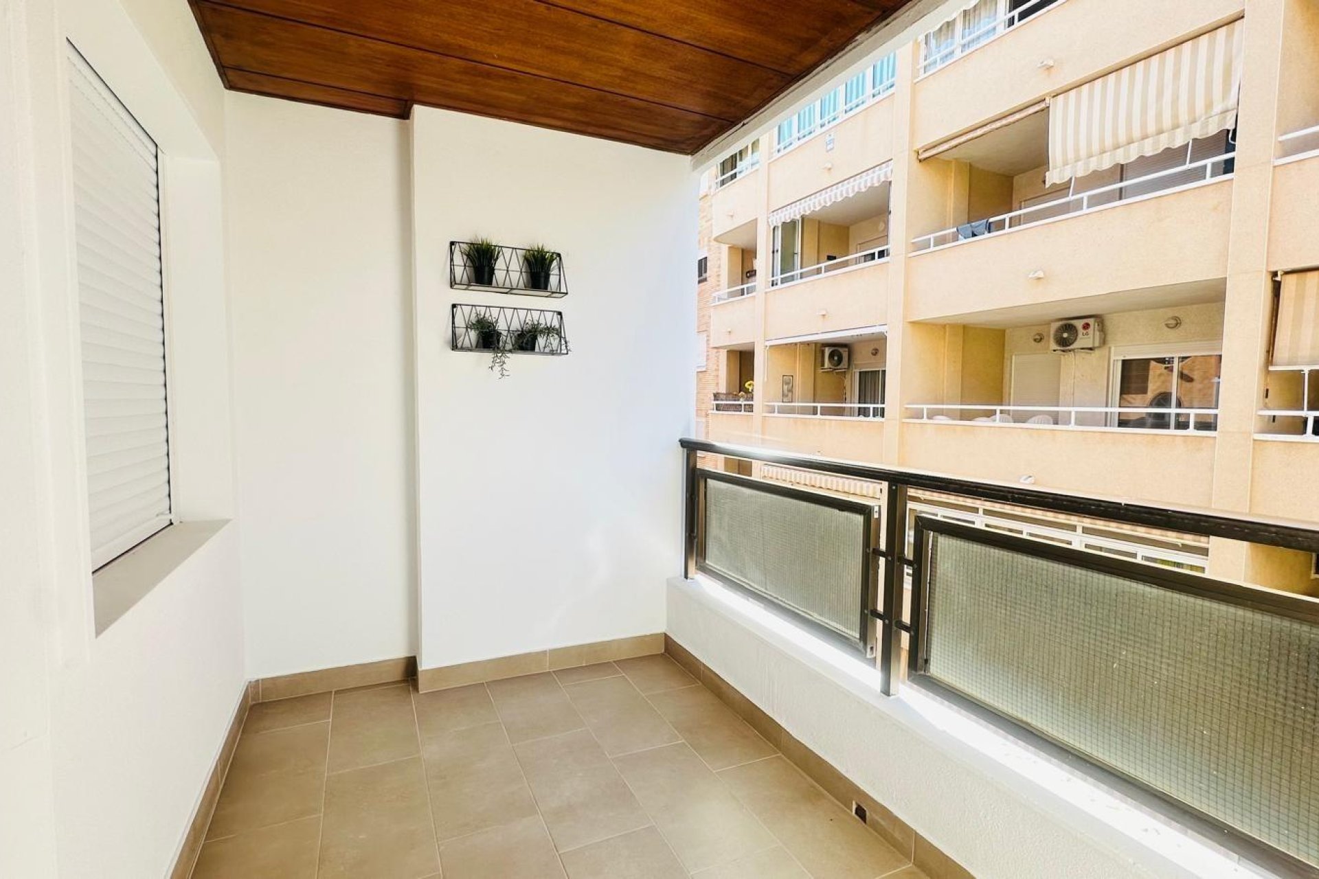Segunda mano - Apartamento -
Torrevieja - Estacion De Autobuses