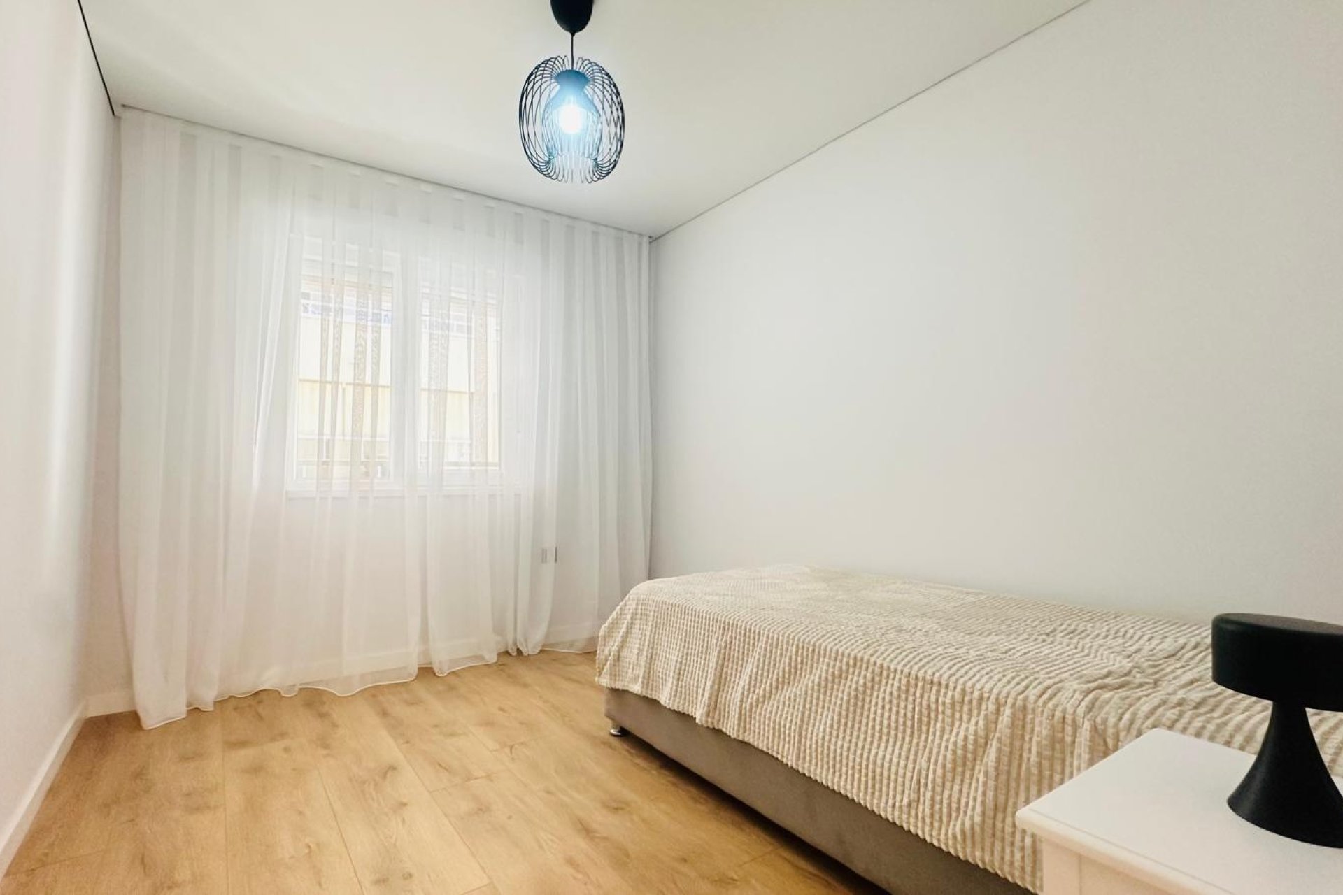 Segunda mano - Apartamento -
Torrevieja - Estacion De Autobuses