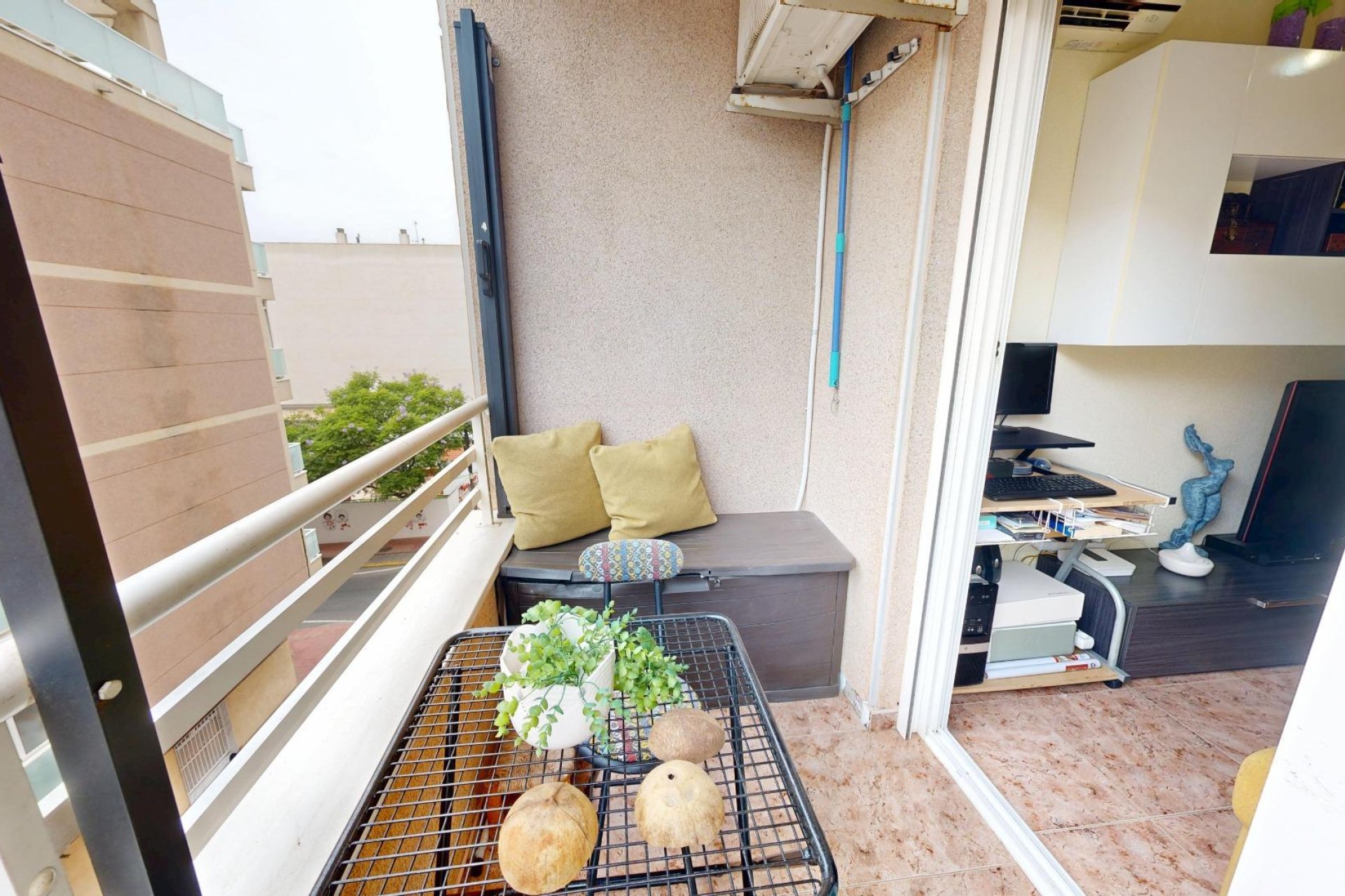 Segunda mano - Apartamento -
Torrevieja - Estacion De Autobuses