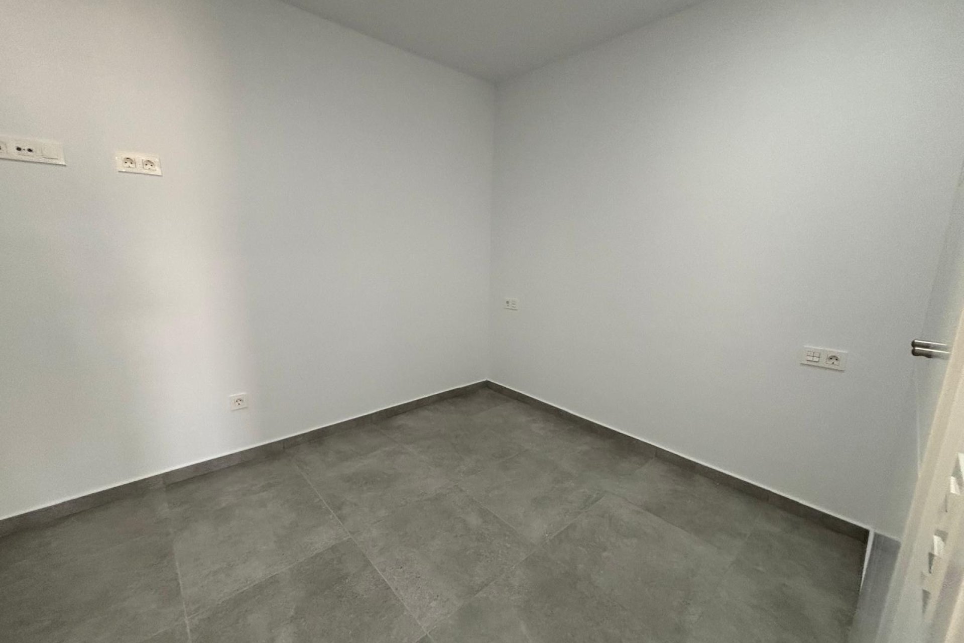 Segunda mano - Apartamento -
Torrevieja - Estacion De Autobuses