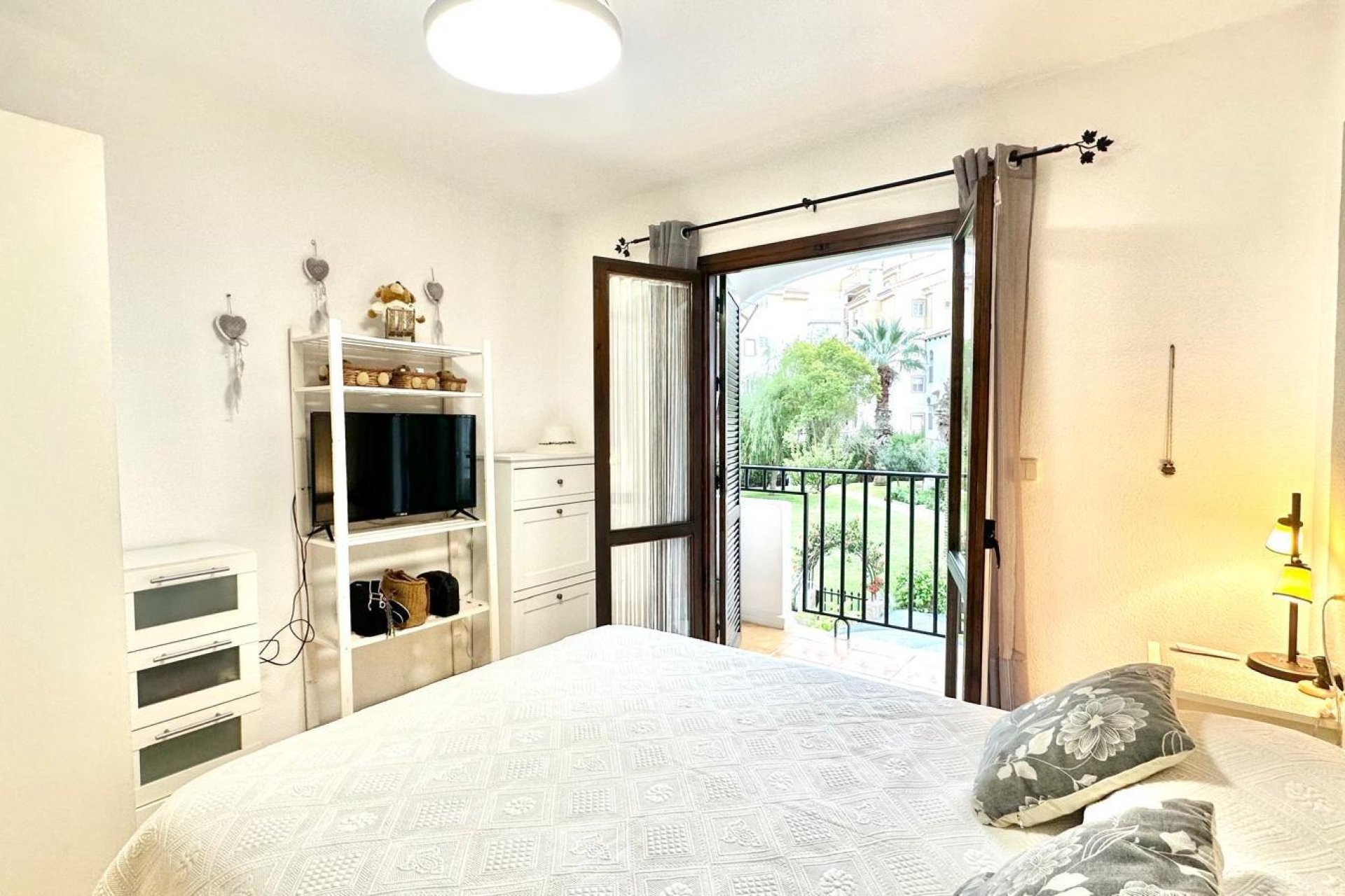 Segunda mano - Apartamento -
Torrevieja - Estacion De Autobuses