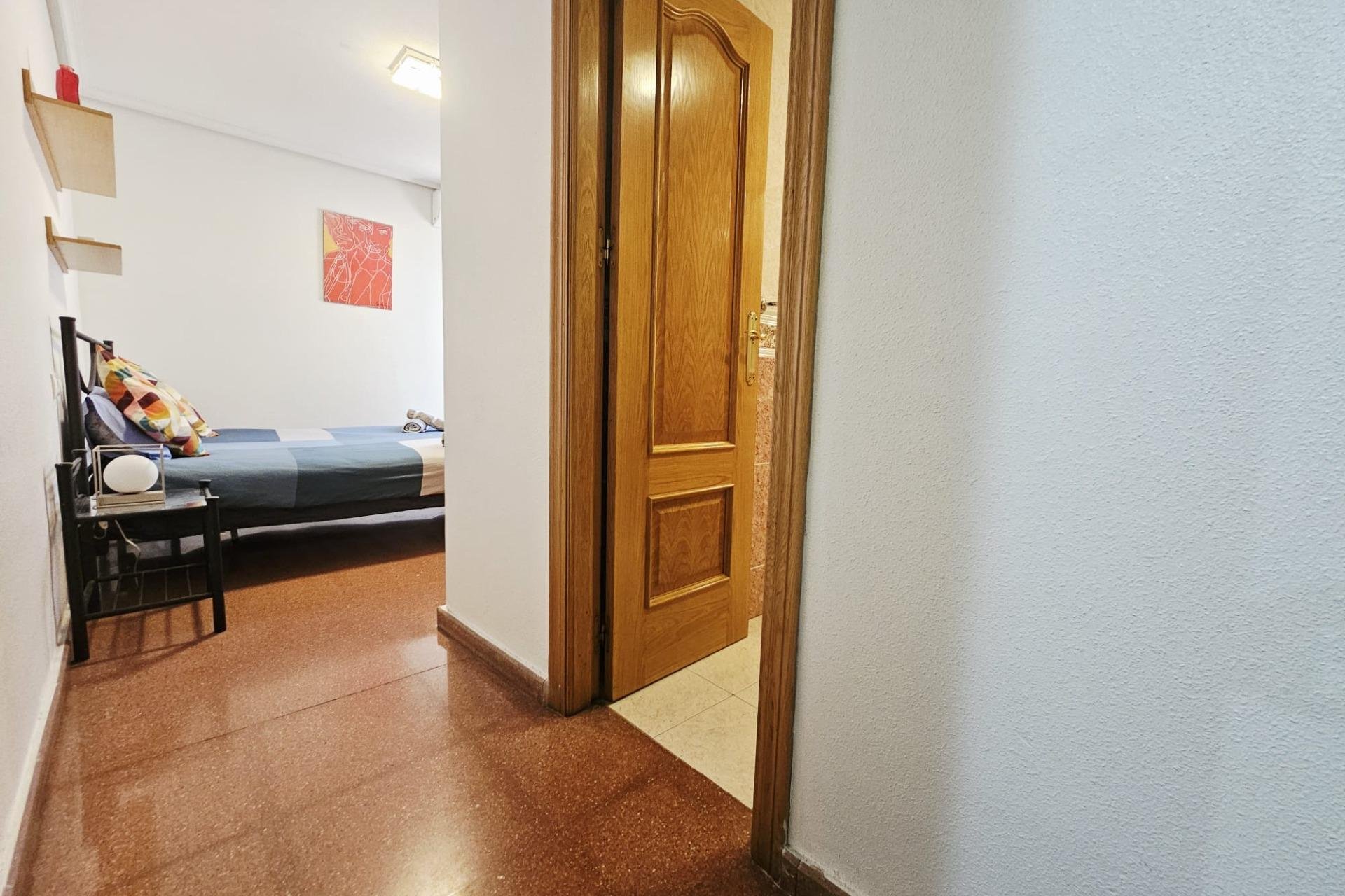 Segunda mano - Apartamento -
Torrevieja - Estacion De Autobuses