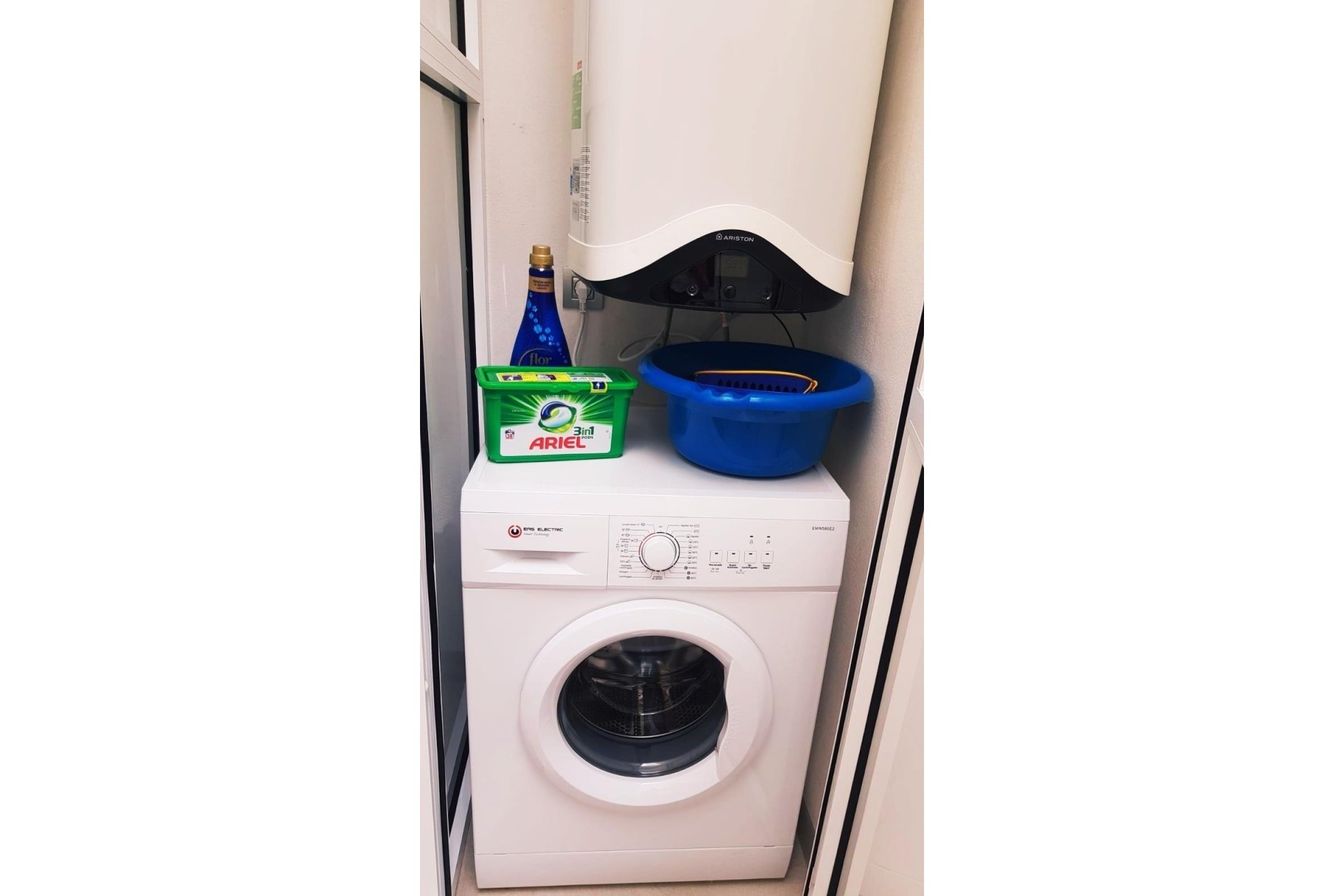 Segunda mano - Apartamento -
Torrevieja - Estacion De Autobuses