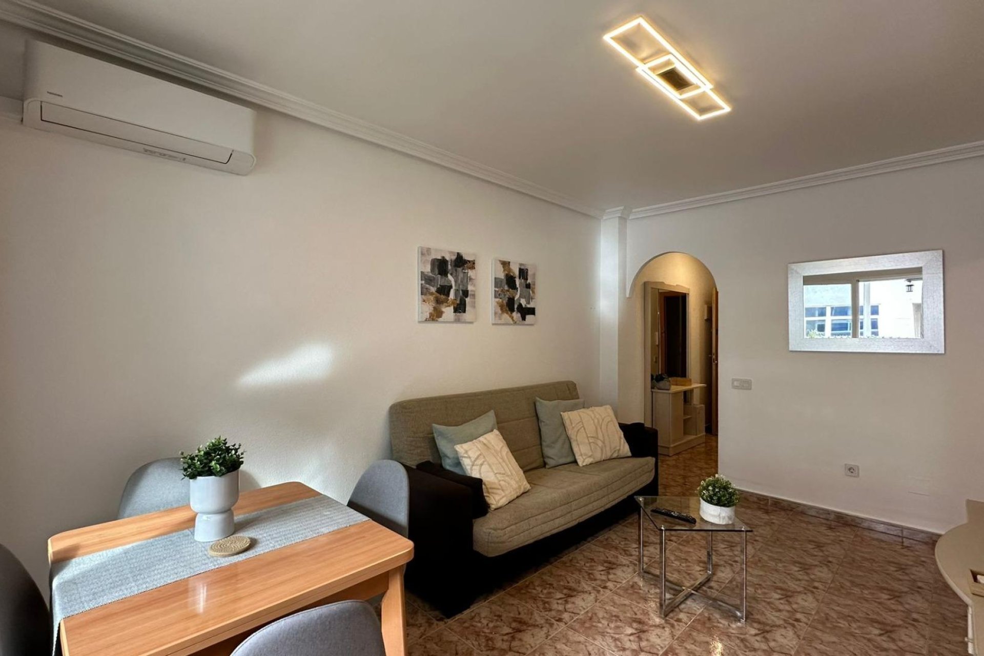 Segunda mano - Apartamento -
Torrevieja - Estacion De Autobuses