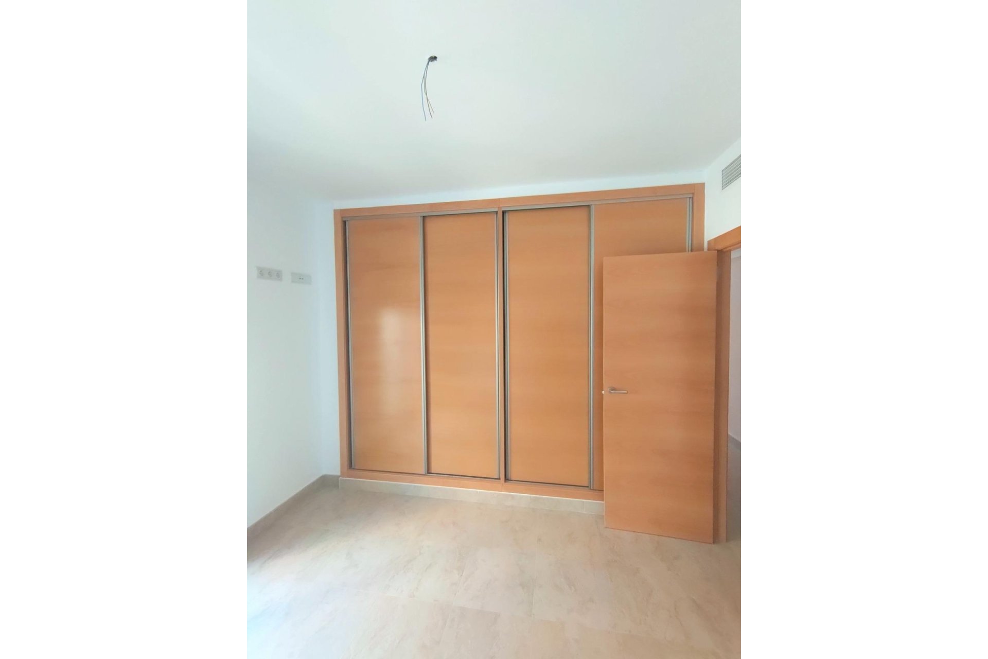 Segunda mano - Apartamento -
Torrevieja - Estacion De Autobuses