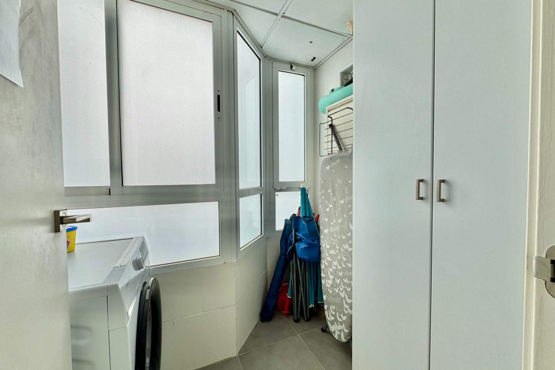 Segunda mano - Apartamento -
Torrevieja - Estacion De Autobuses