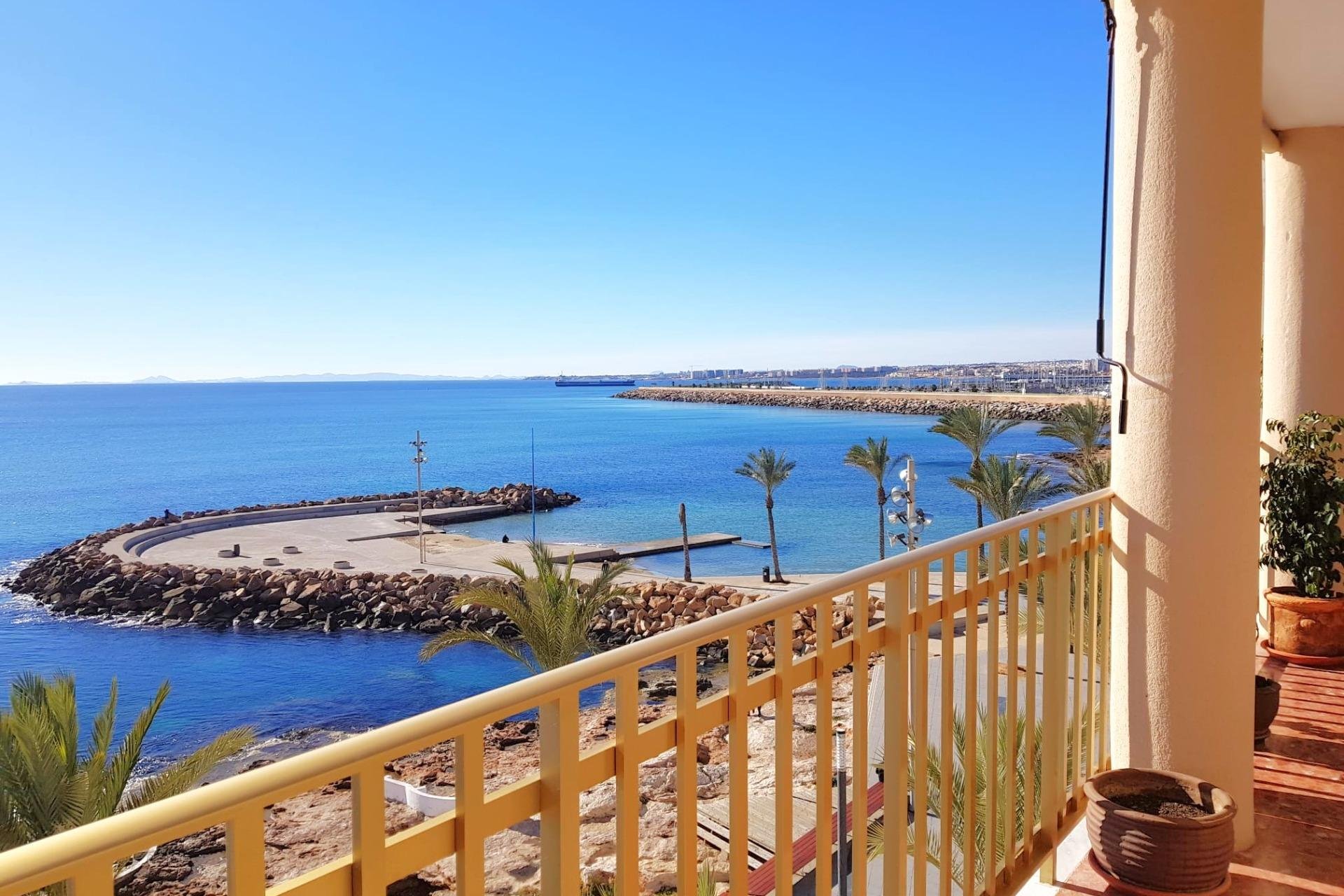 Segunda mano - Apartamento -
Torrevieja - Estacion De Autobuses