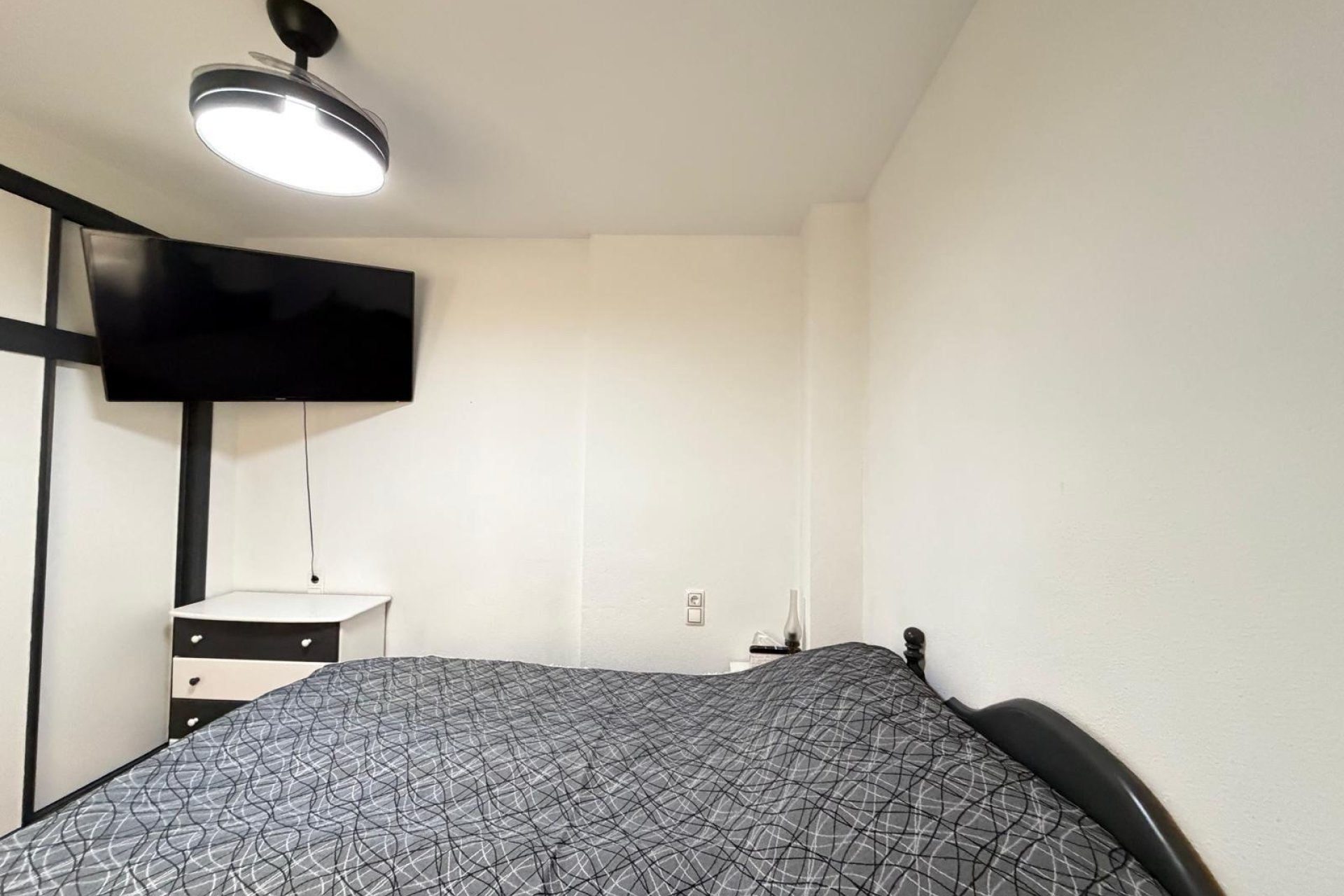 Segunda mano - Apartamento -
Torrevieja - Estacion De Autobuses
