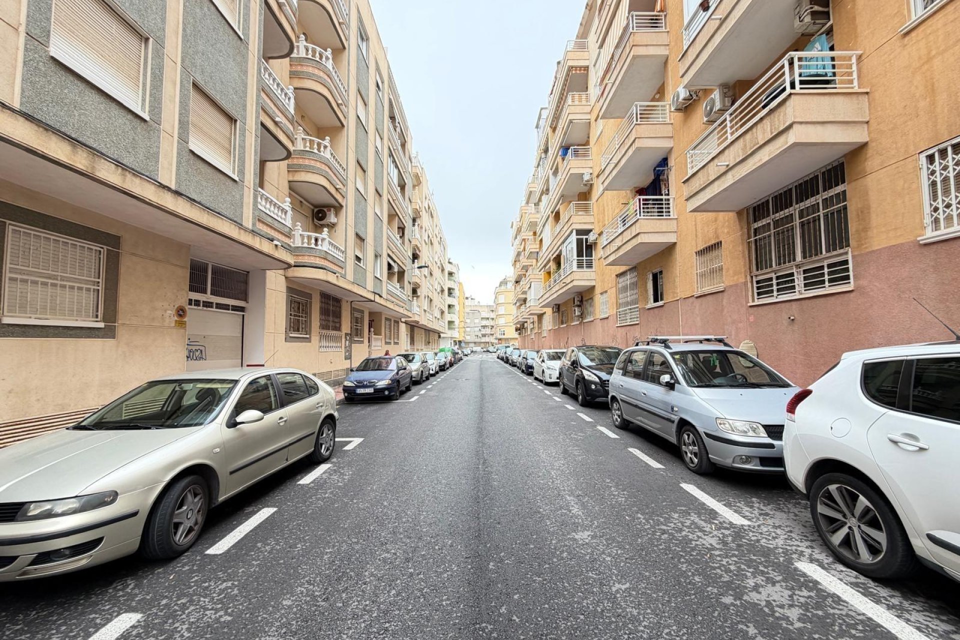 Segunda mano - Apartamento -
Torrevieja - Estacion De Autobuses