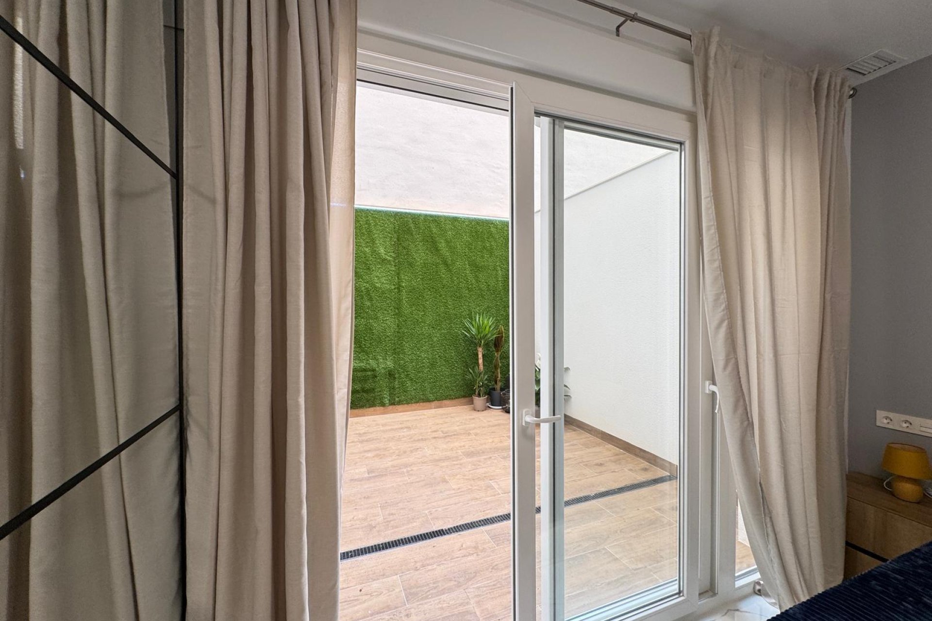 Segunda mano - Apartamento -
Torrevieja - Estacion De Autobuses