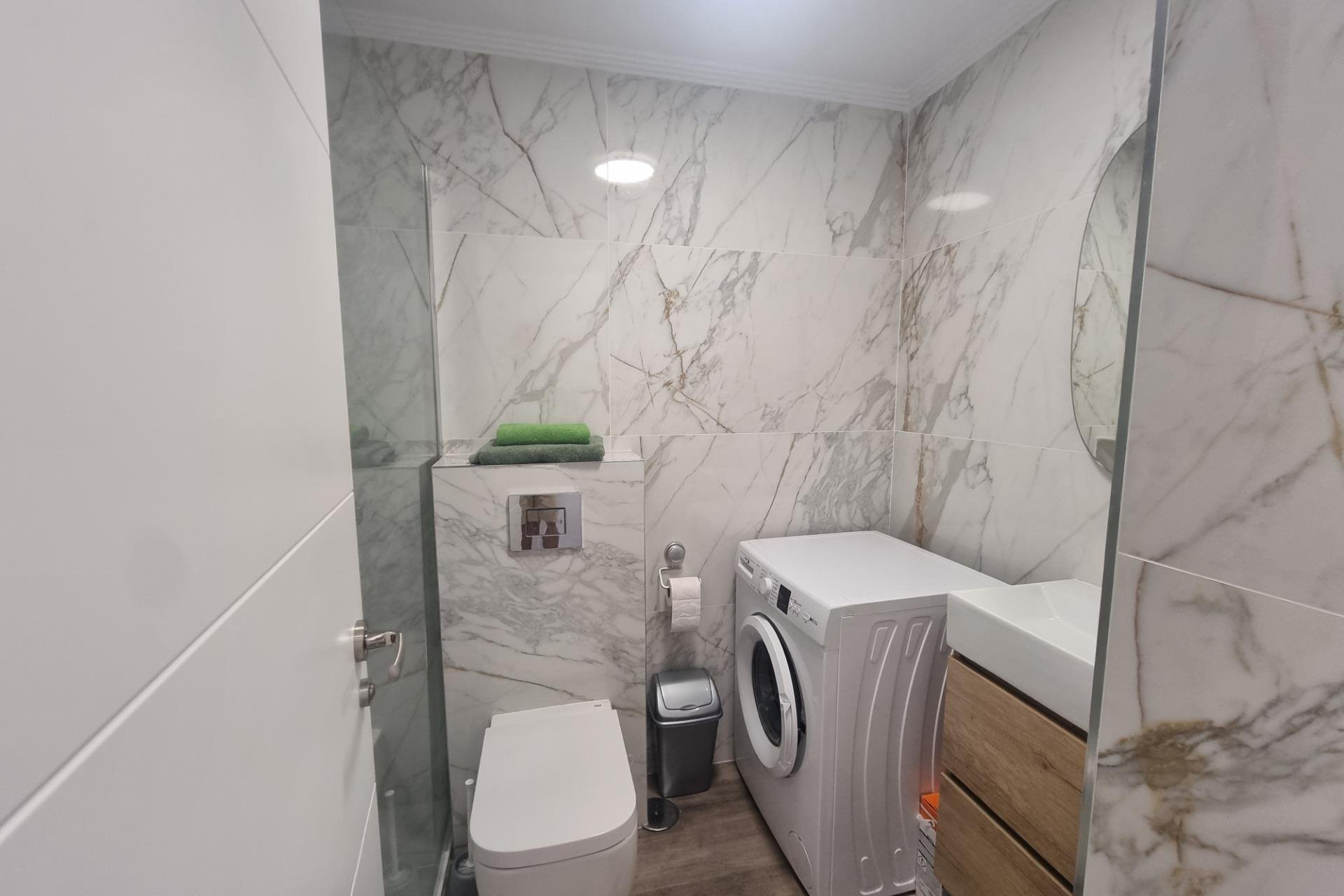 Segunda mano - Apartamento -
Torrevieja - Estacion De Autobuses