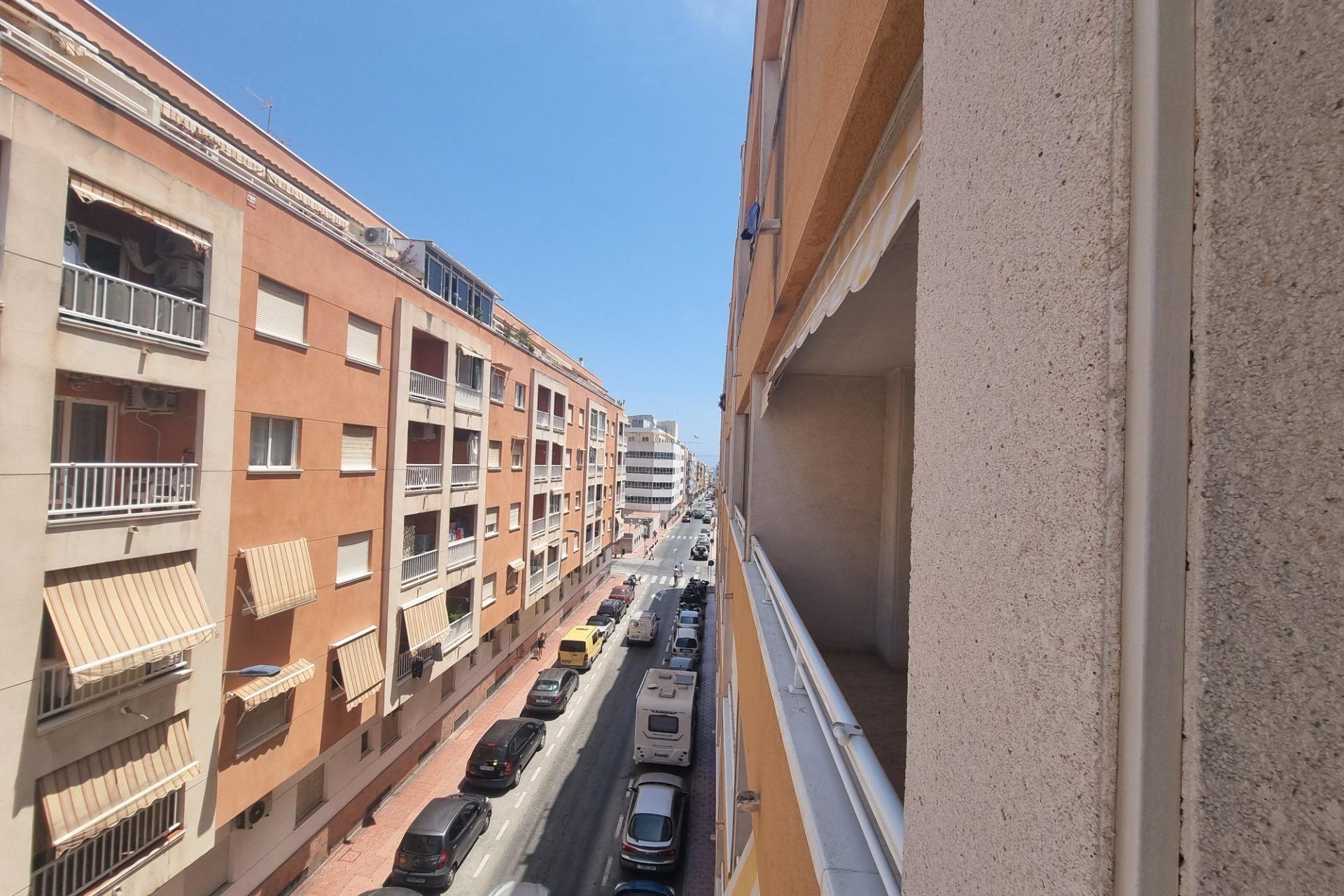 Segunda mano - Apartamento -
Torrevieja - Estacion De Autobuses