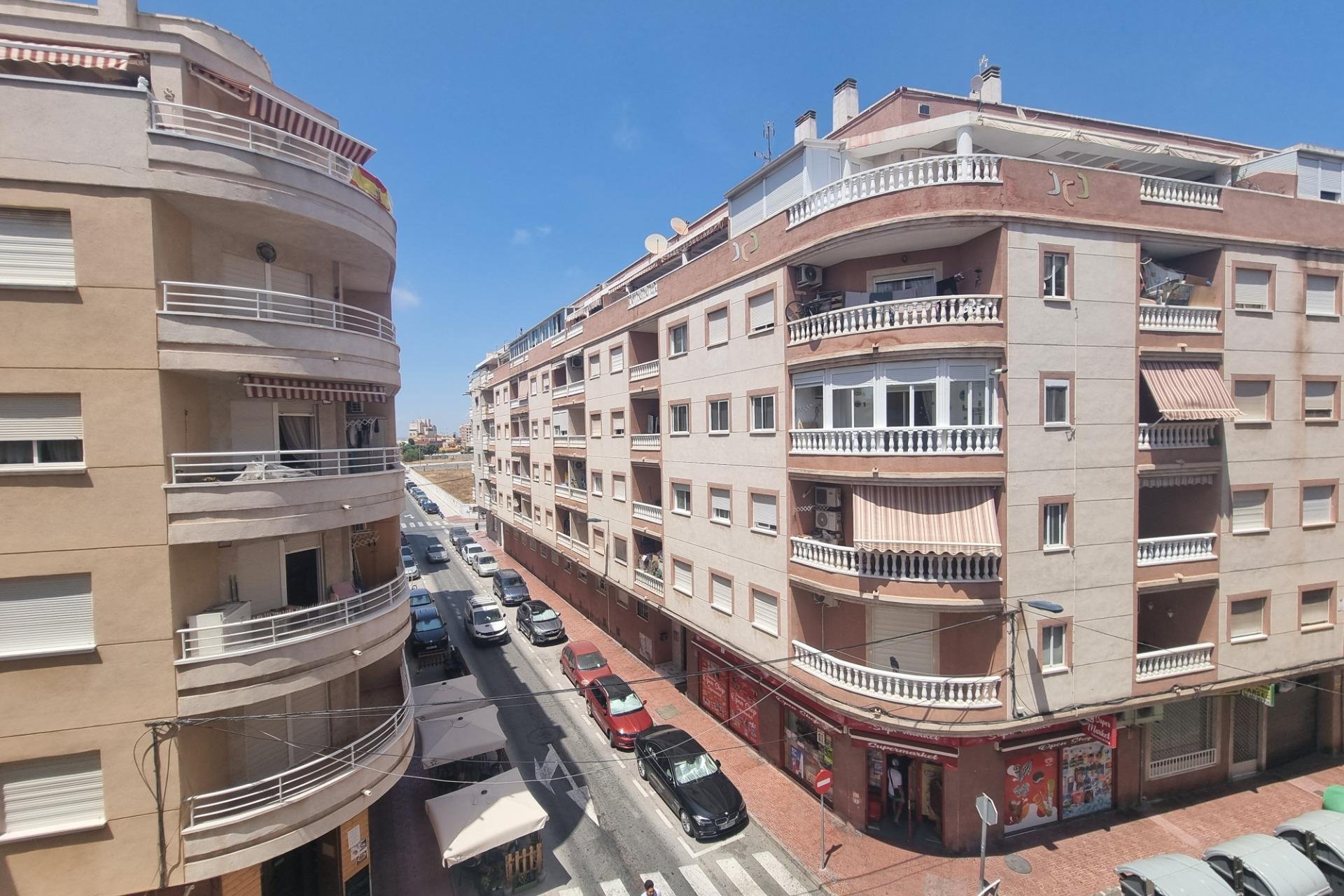 Segunda mano - Apartamento -
Torrevieja - Estacion De Autobuses