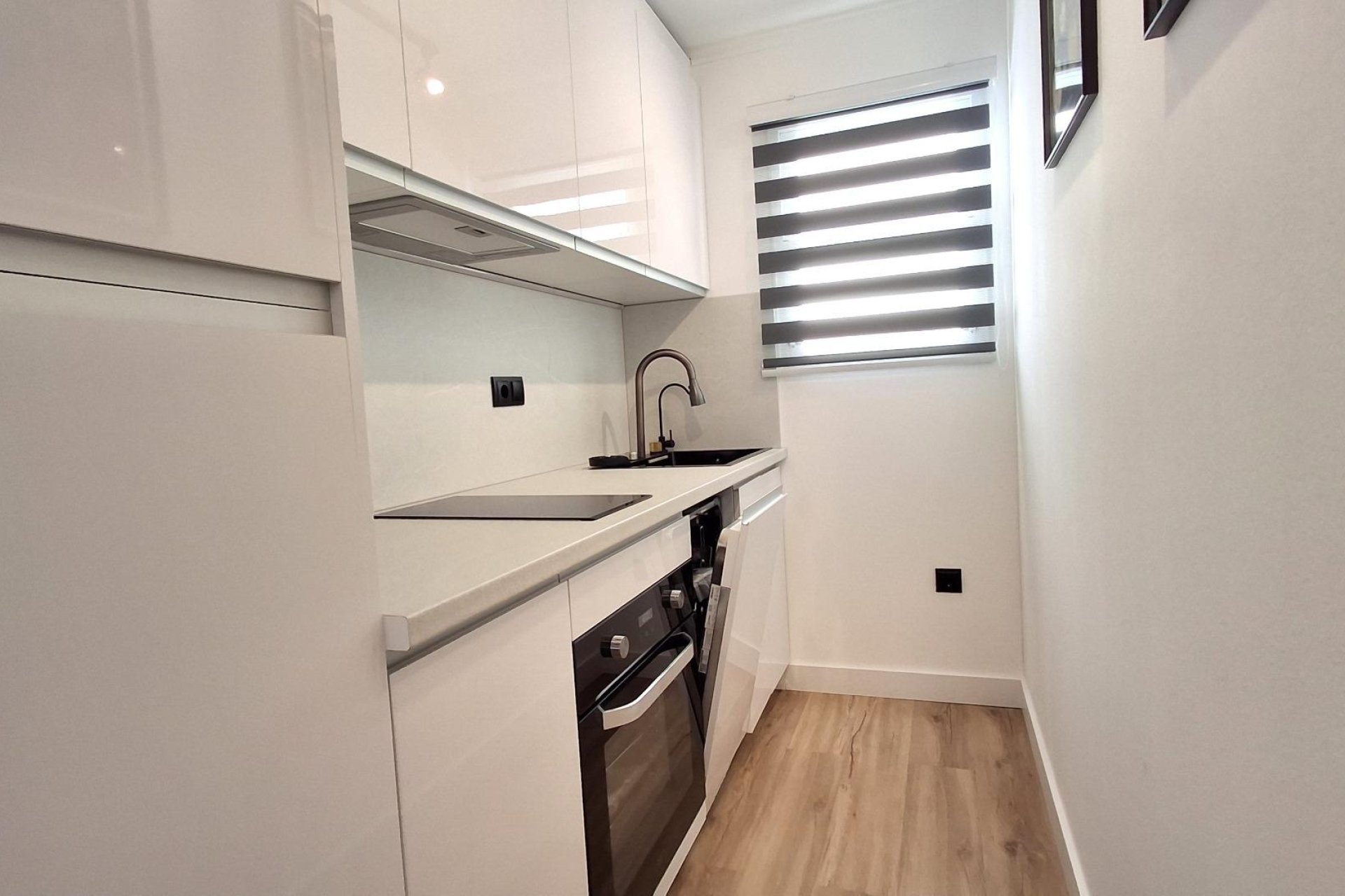 Segunda mano - Apartamento -
Torrevieja - Estacion De Autobuses