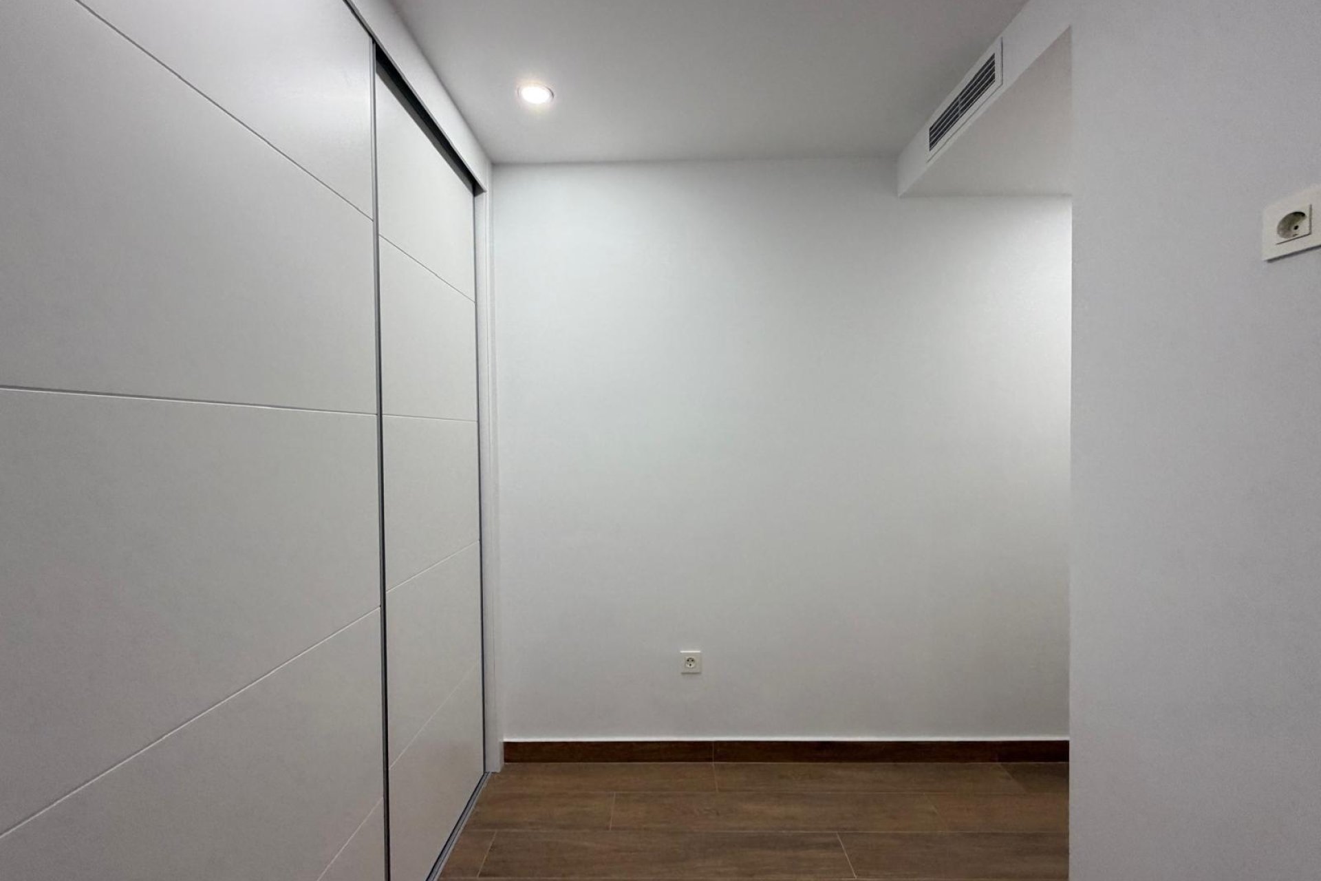 Segunda mano - Apartamento -
Torrevieja - Estacion De Autobuses