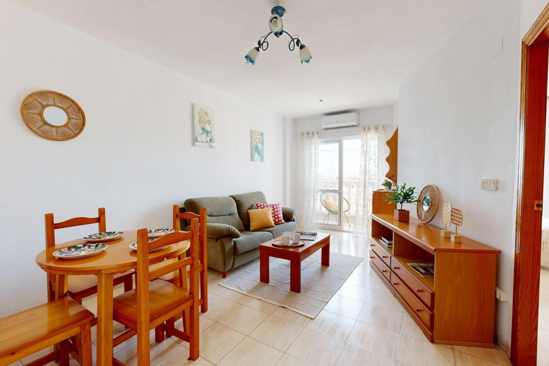 Segunda mano - Apartamento -
Torrevieja - Estacion De Autobuses