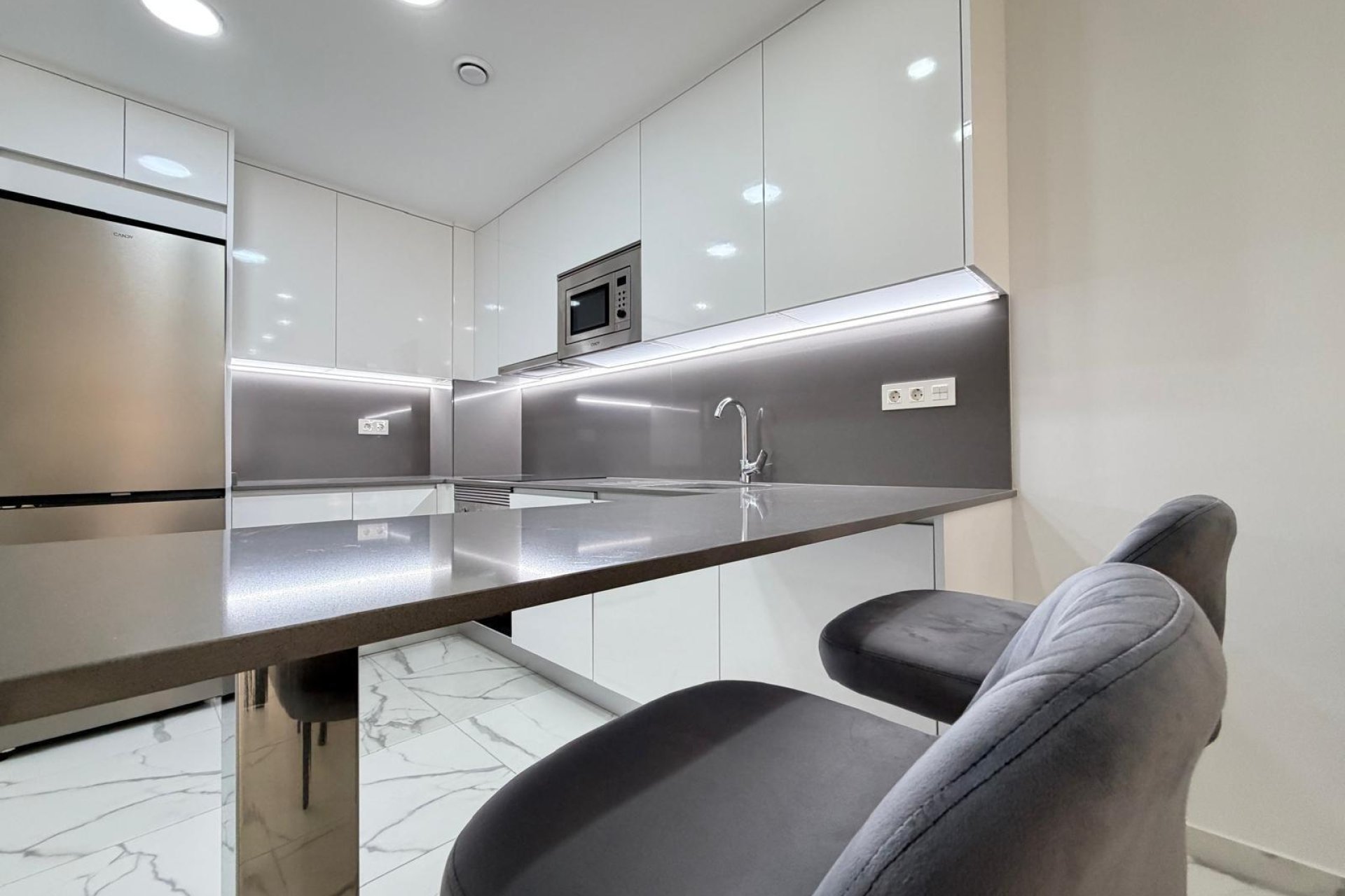 Segunda mano - Apartamento -
Torrevieja - Estacion De Autobuses