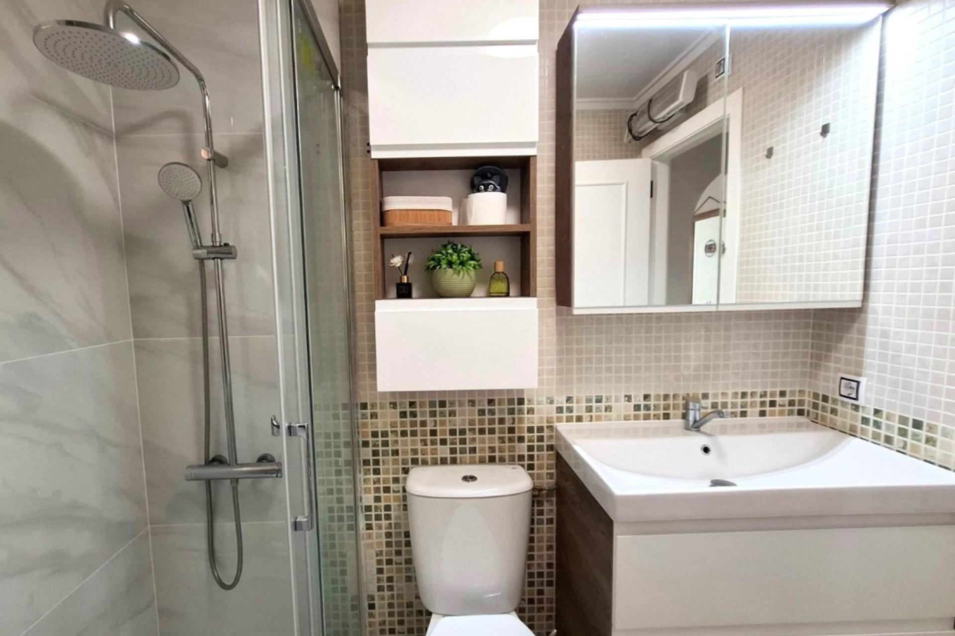 Segunda mano - Apartamento -
Torrevieja - Estacion De Autobuses