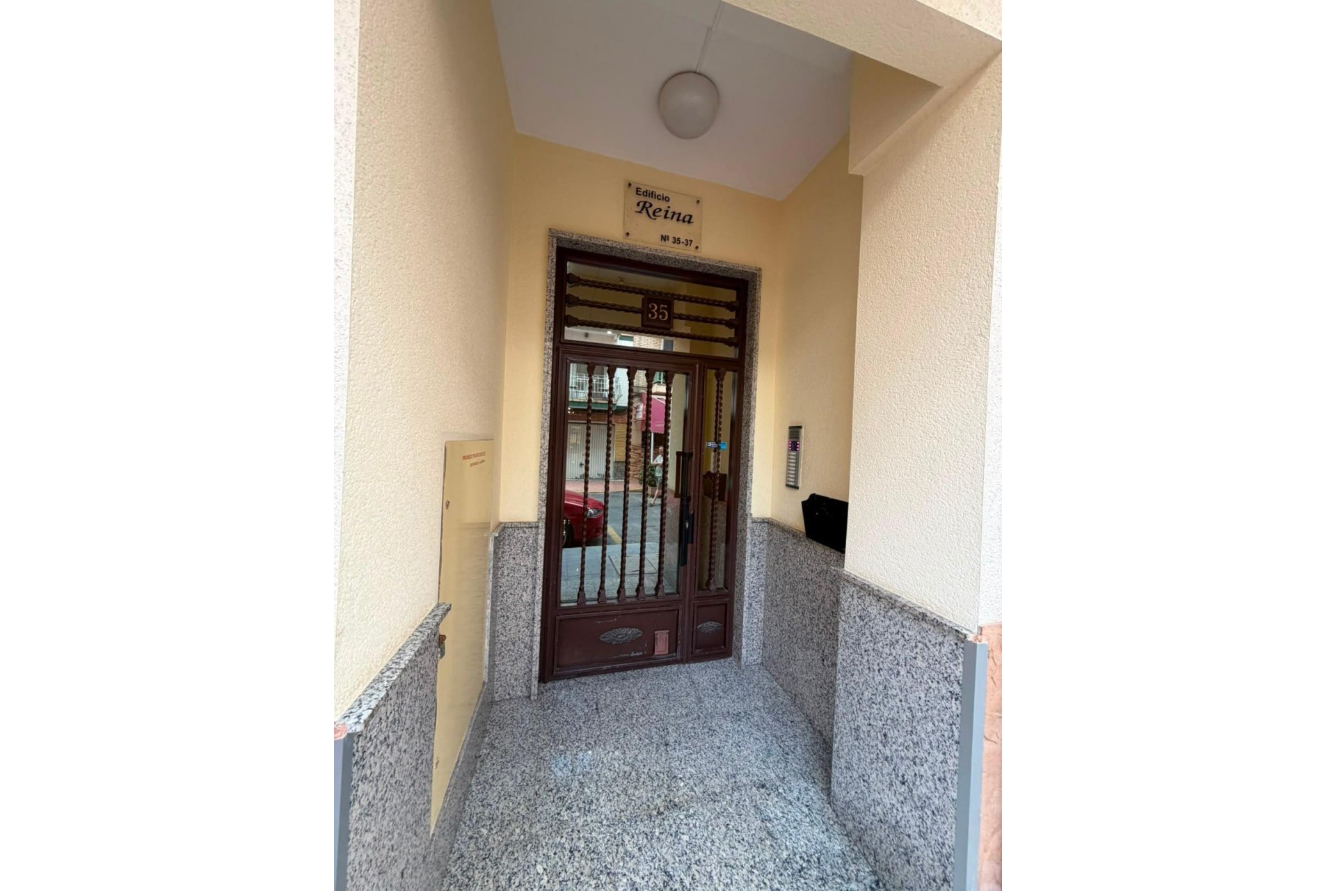 Segunda mano - Apartamento -
Torrevieja - Estacion De Autobuses