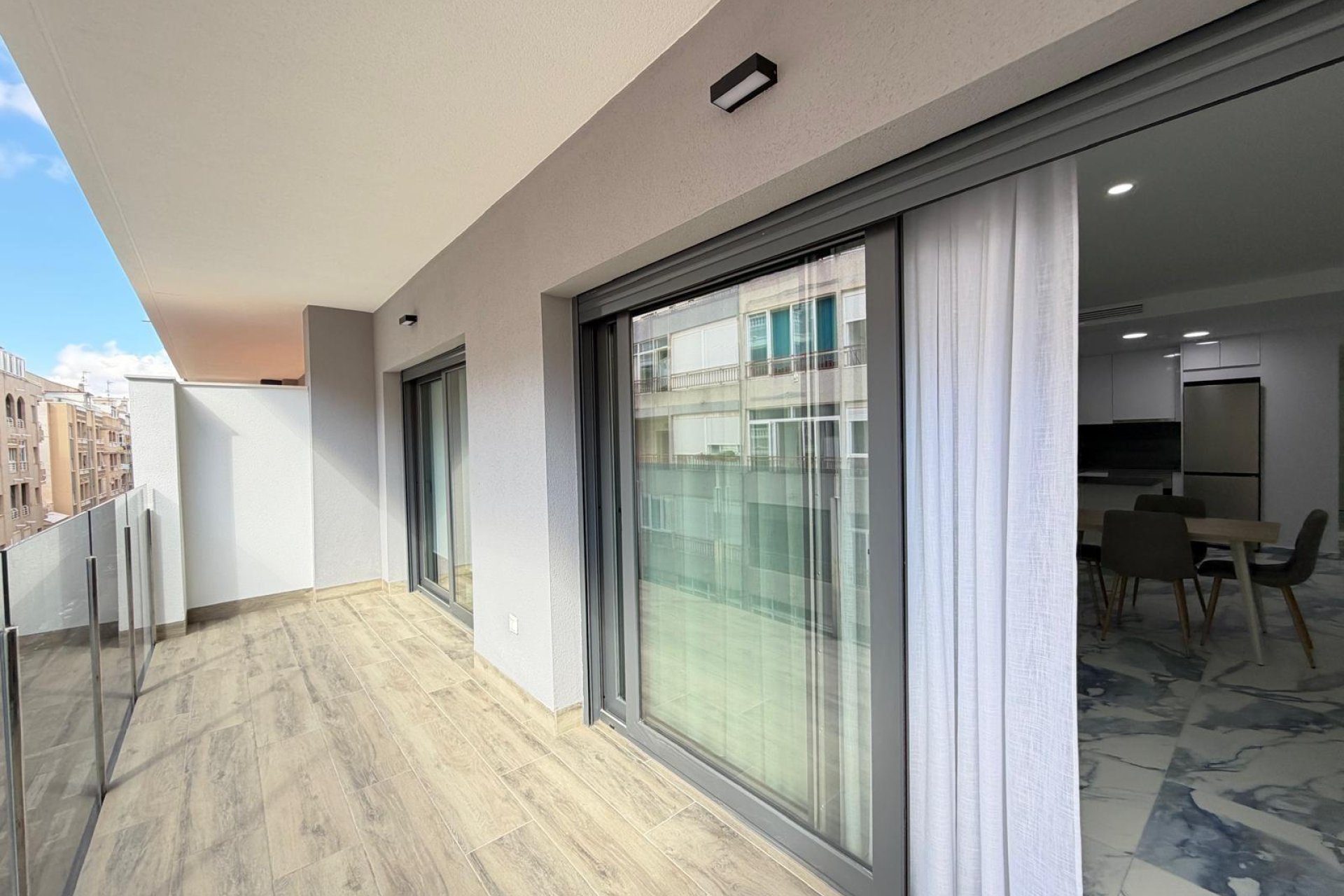 Segunda mano - Apartamento -
Torrevieja - Estacion De Autobuses