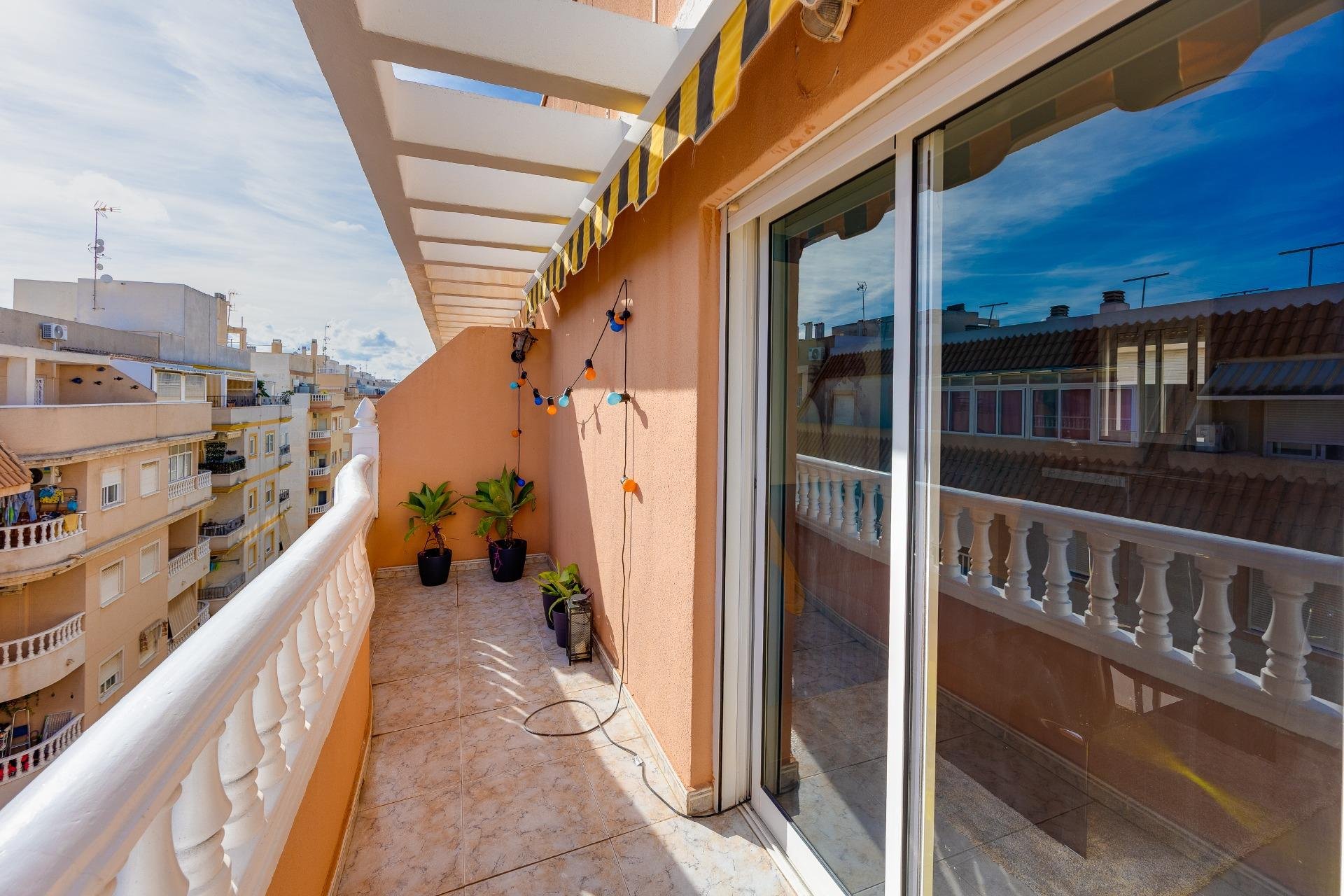 Segunda mano - Apartamento -
Torrevieja - Estacion De Autobuses