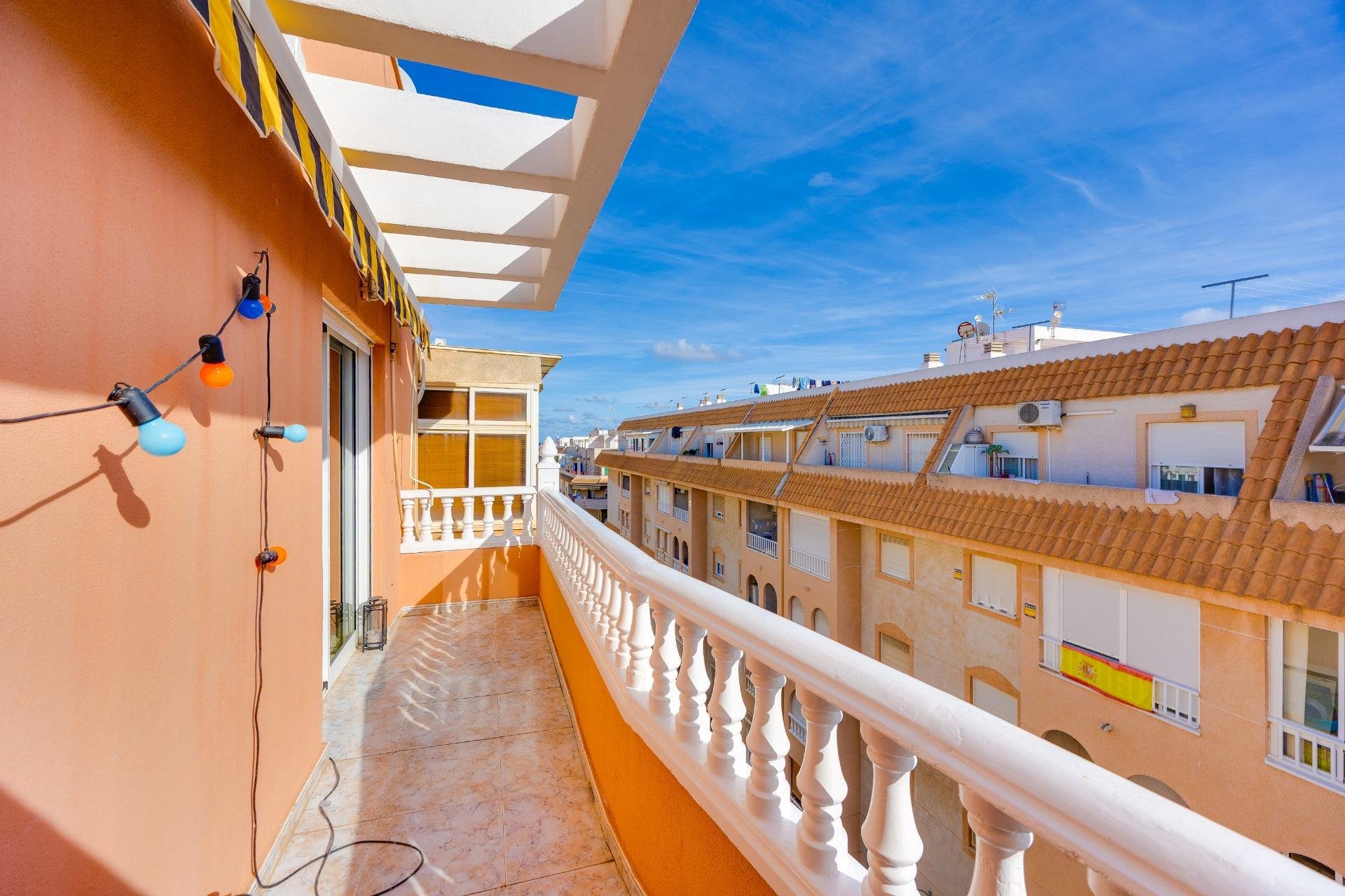 Segunda mano - Apartamento -
Torrevieja - Estacion De Autobuses