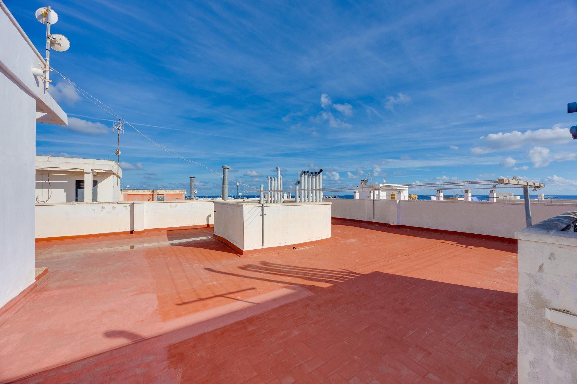 Segunda mano - Apartamento -
Torrevieja - Estacion De Autobuses
