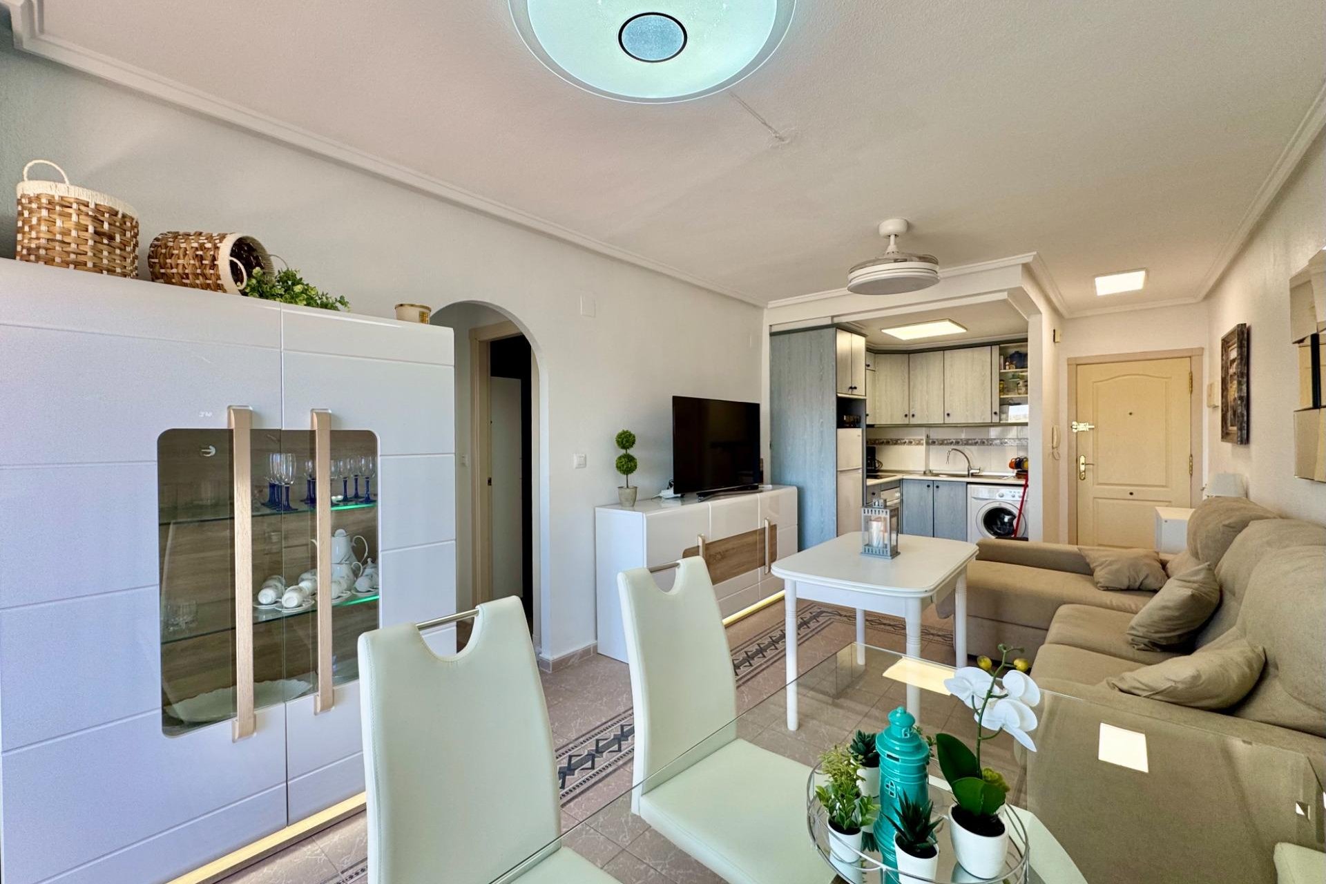 Segunda mano - Apartamento -
Torrevieja - Gaspar Perrelló