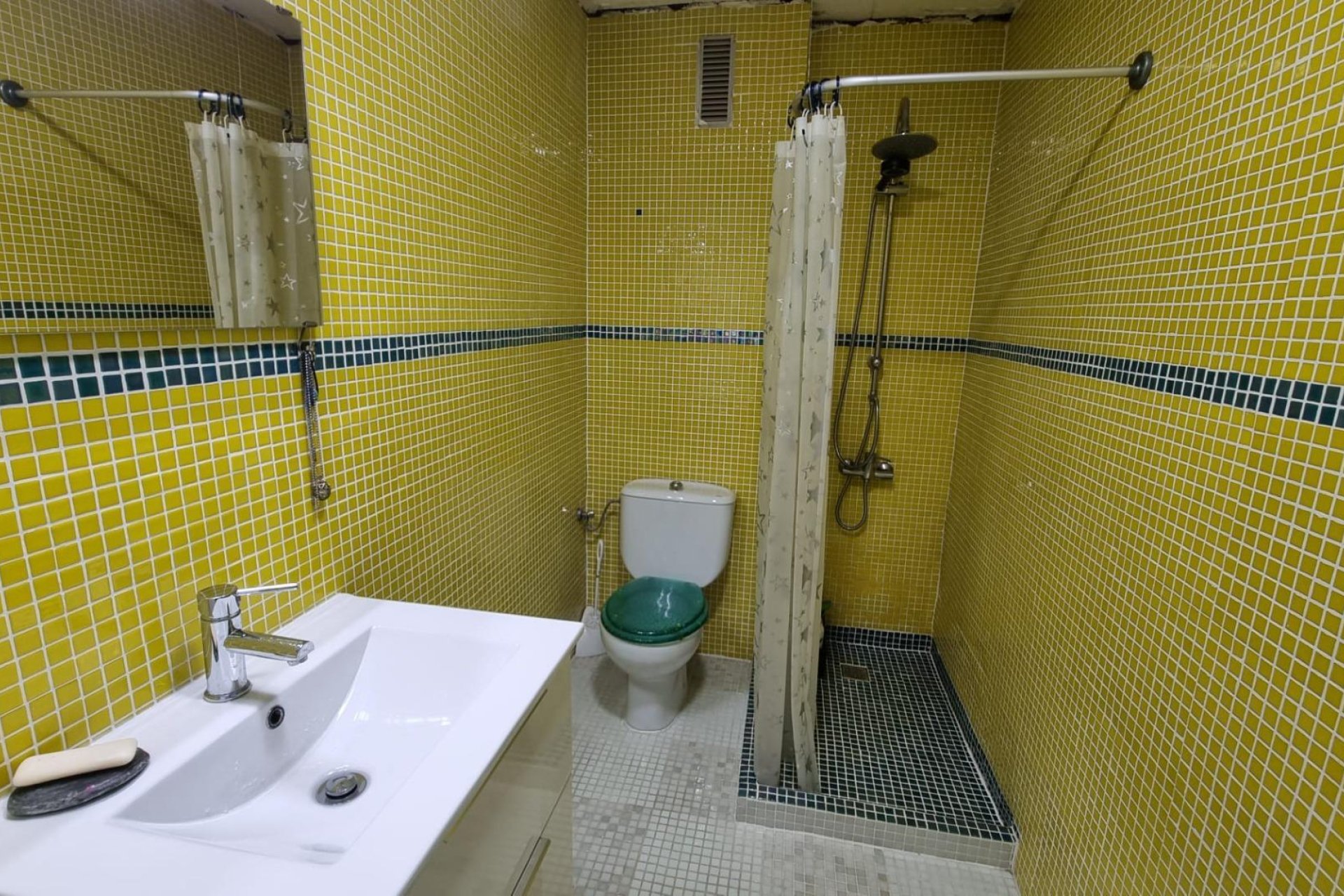 Segunda mano - Apartamento -
Torrevieja - Habaneras