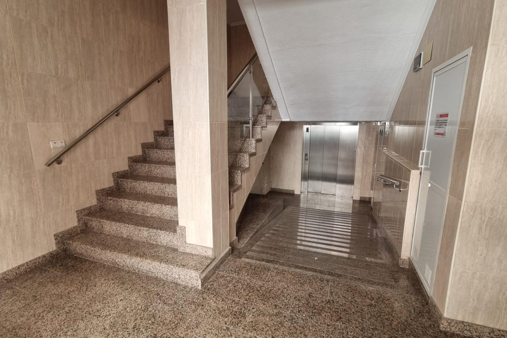 Segunda mano - Apartamento -
Torrevieja - Habaneras