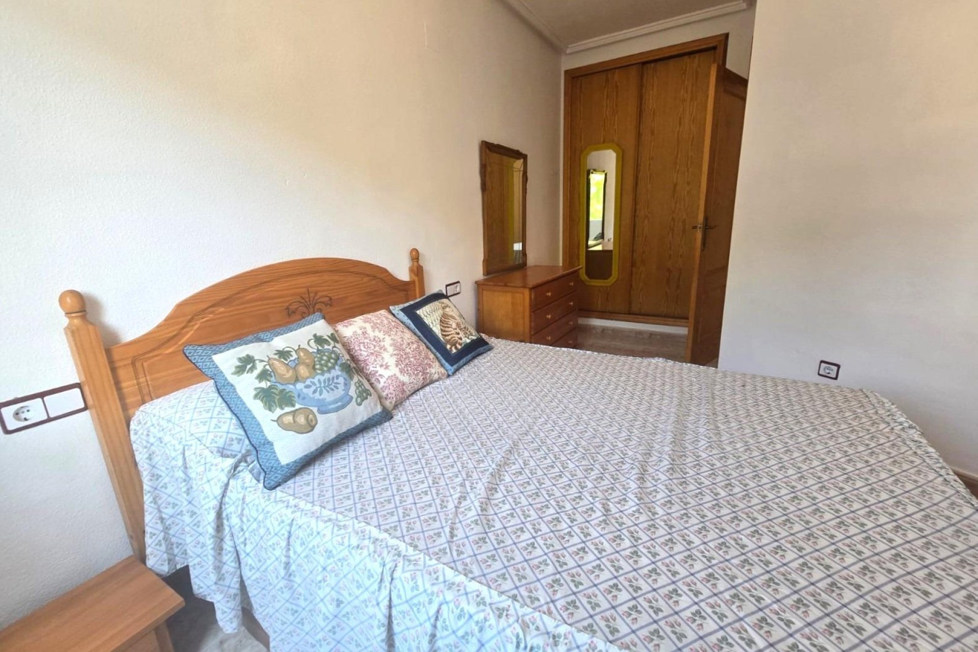 Segunda mano - Apartamento -
Torrevieja - Habaneras