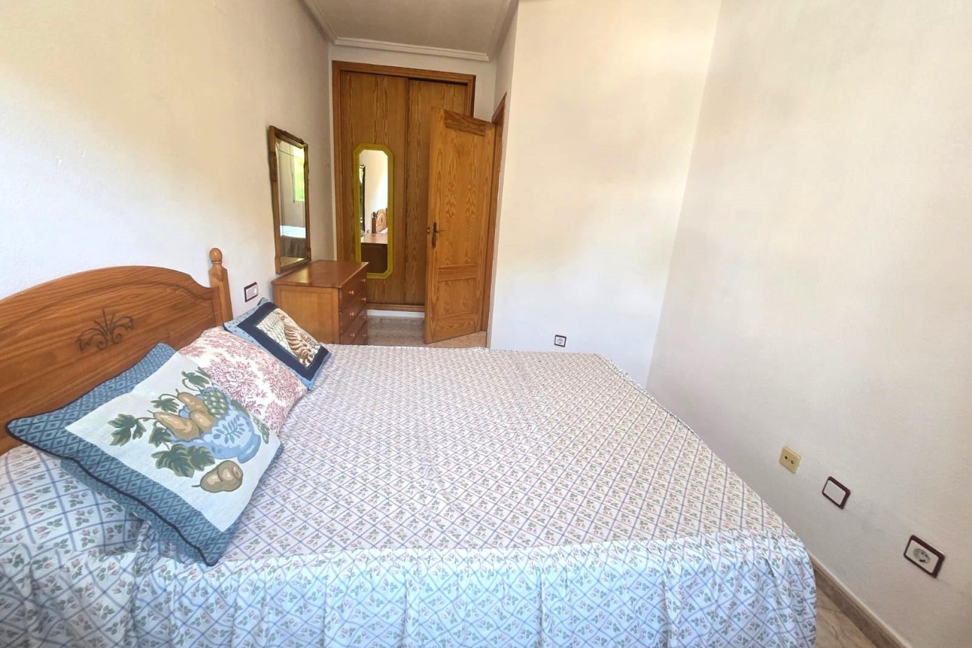 Segunda mano - Apartamento -
Torrevieja - Habaneras