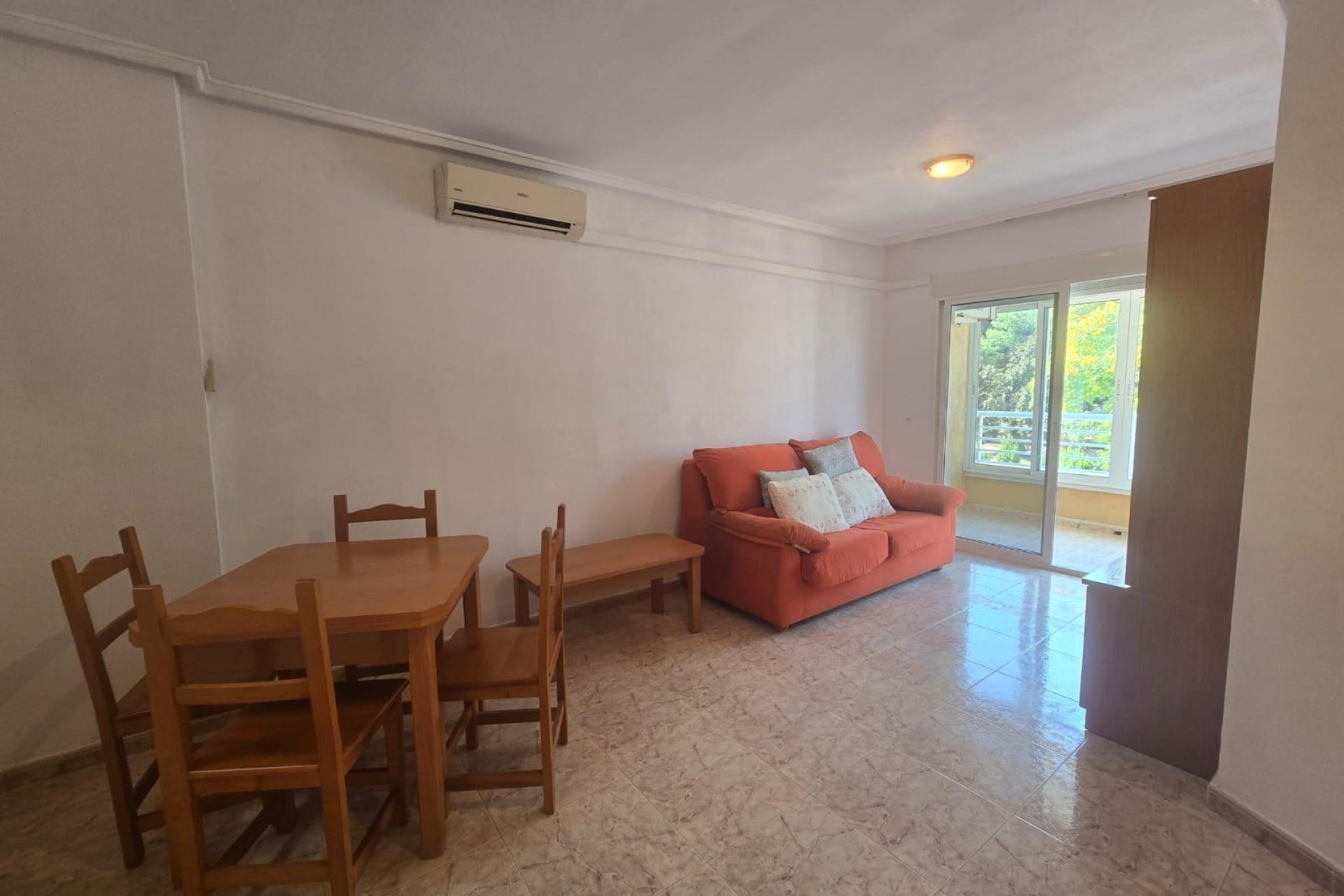 Segunda mano - Apartamento -
Torrevieja - Habaneras