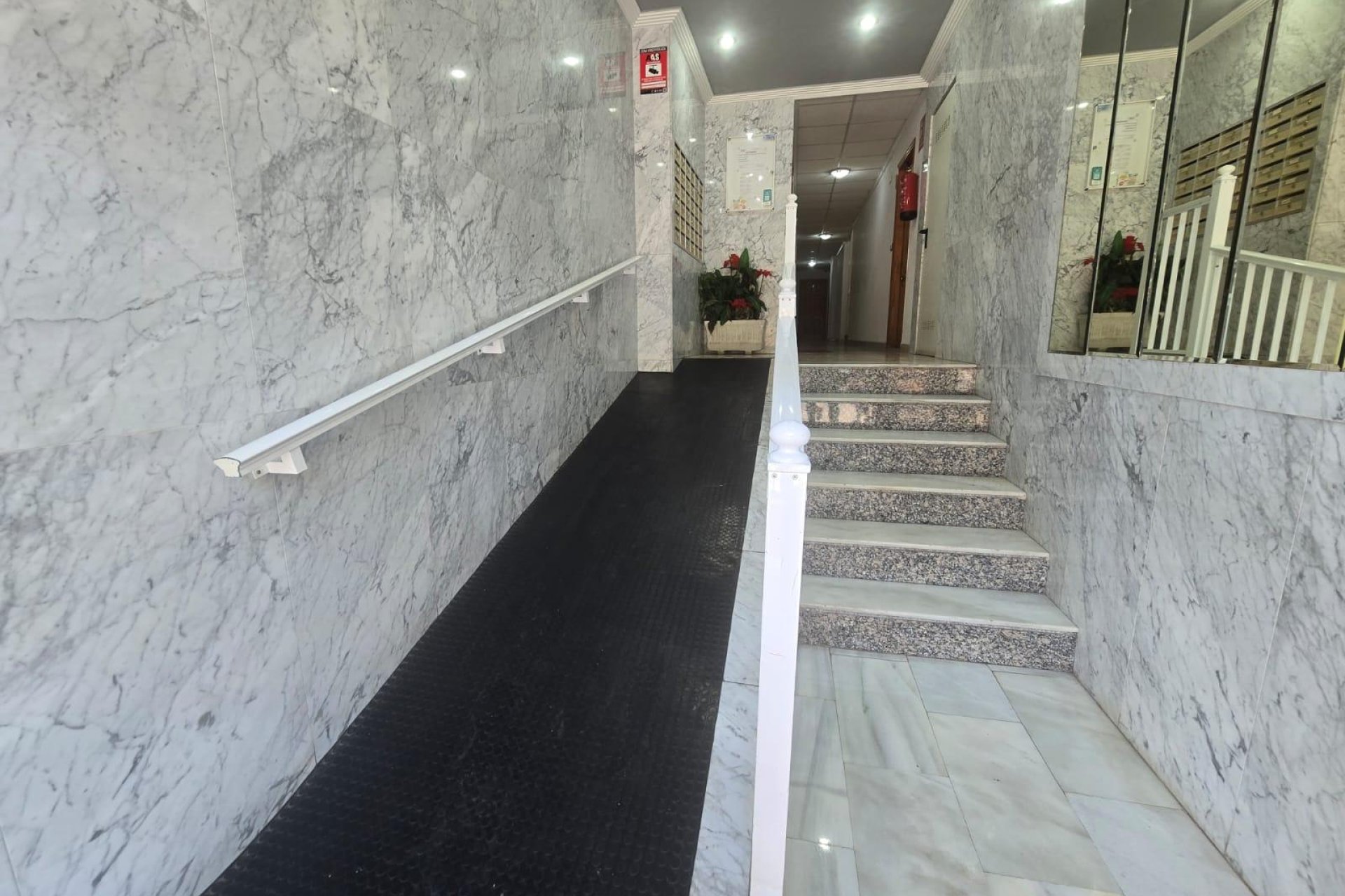 Segunda mano - Apartamento -
Torrevieja - Habaneras