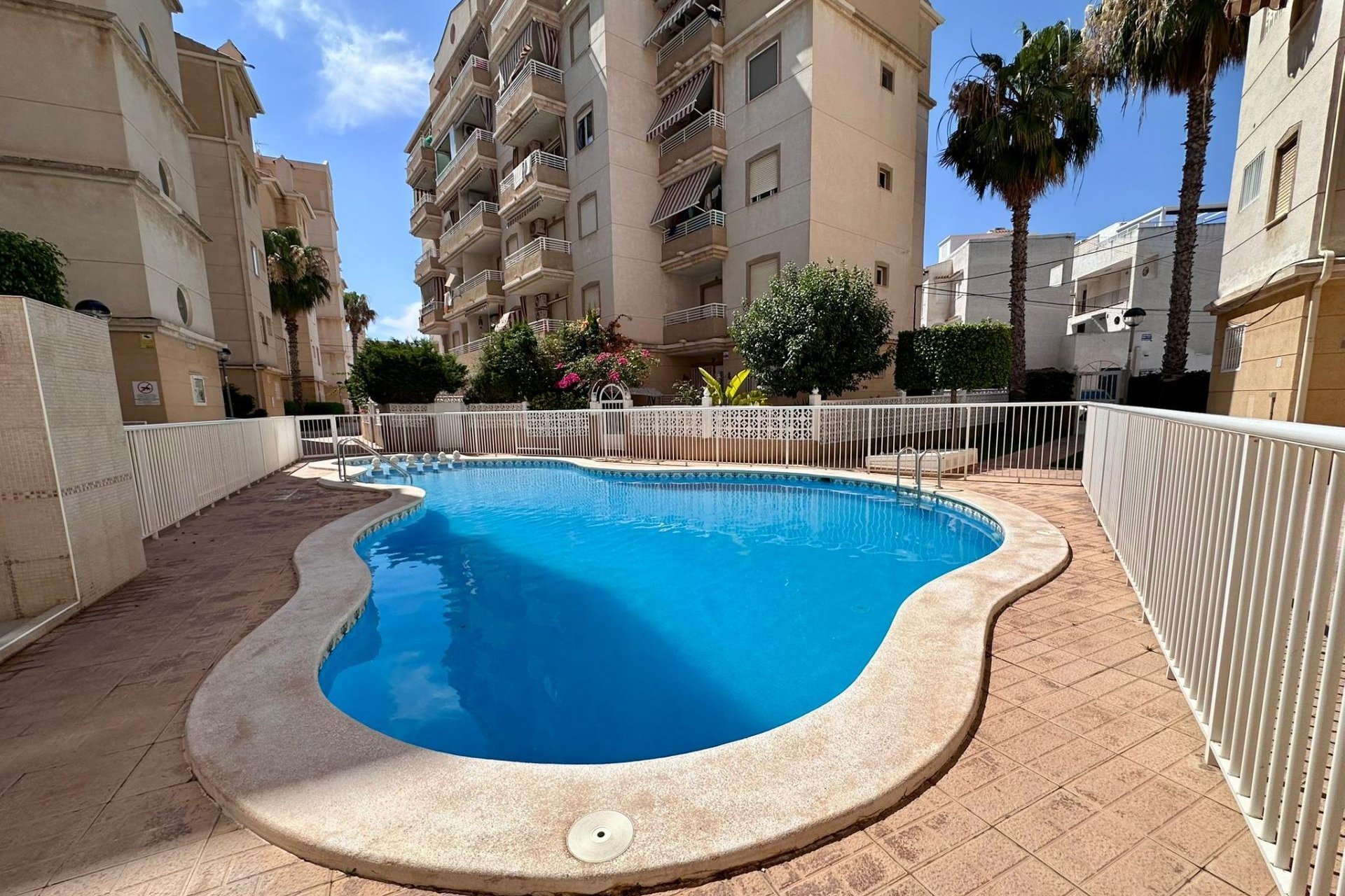 Segunda mano - Apartamento -
Torrevieja - Habaneras