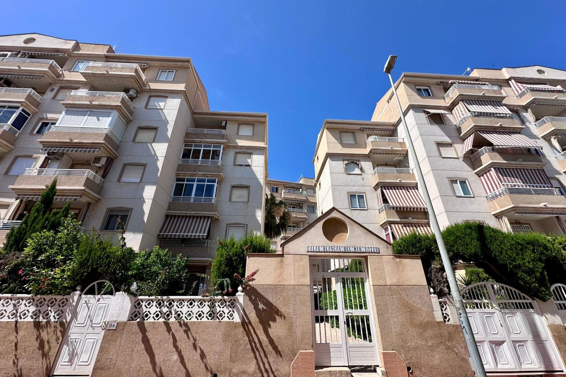 Segunda mano - Apartamento -
Torrevieja - Habaneras