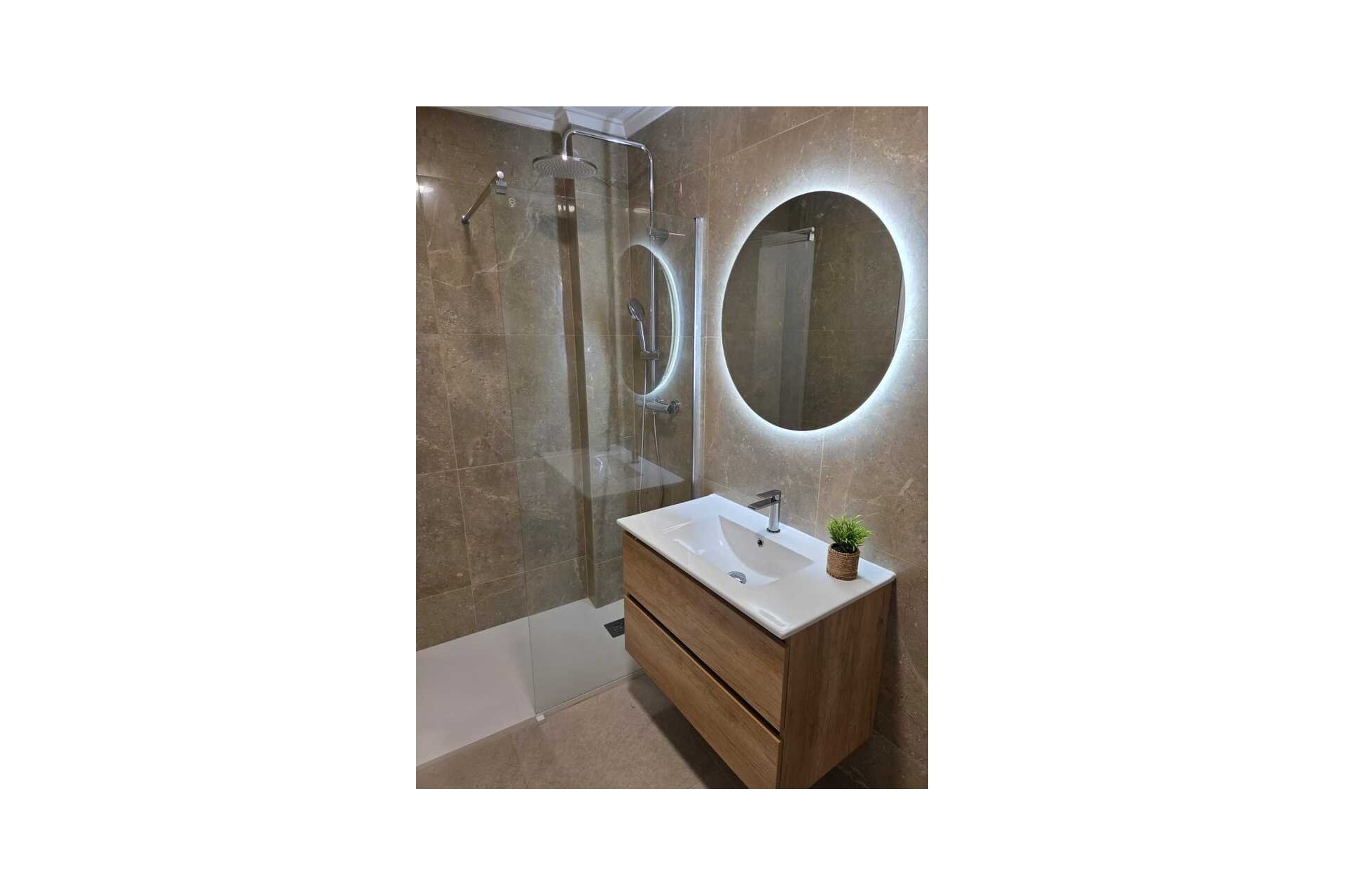 Segunda mano - Apartamento -
Torrevieja - Habaneras