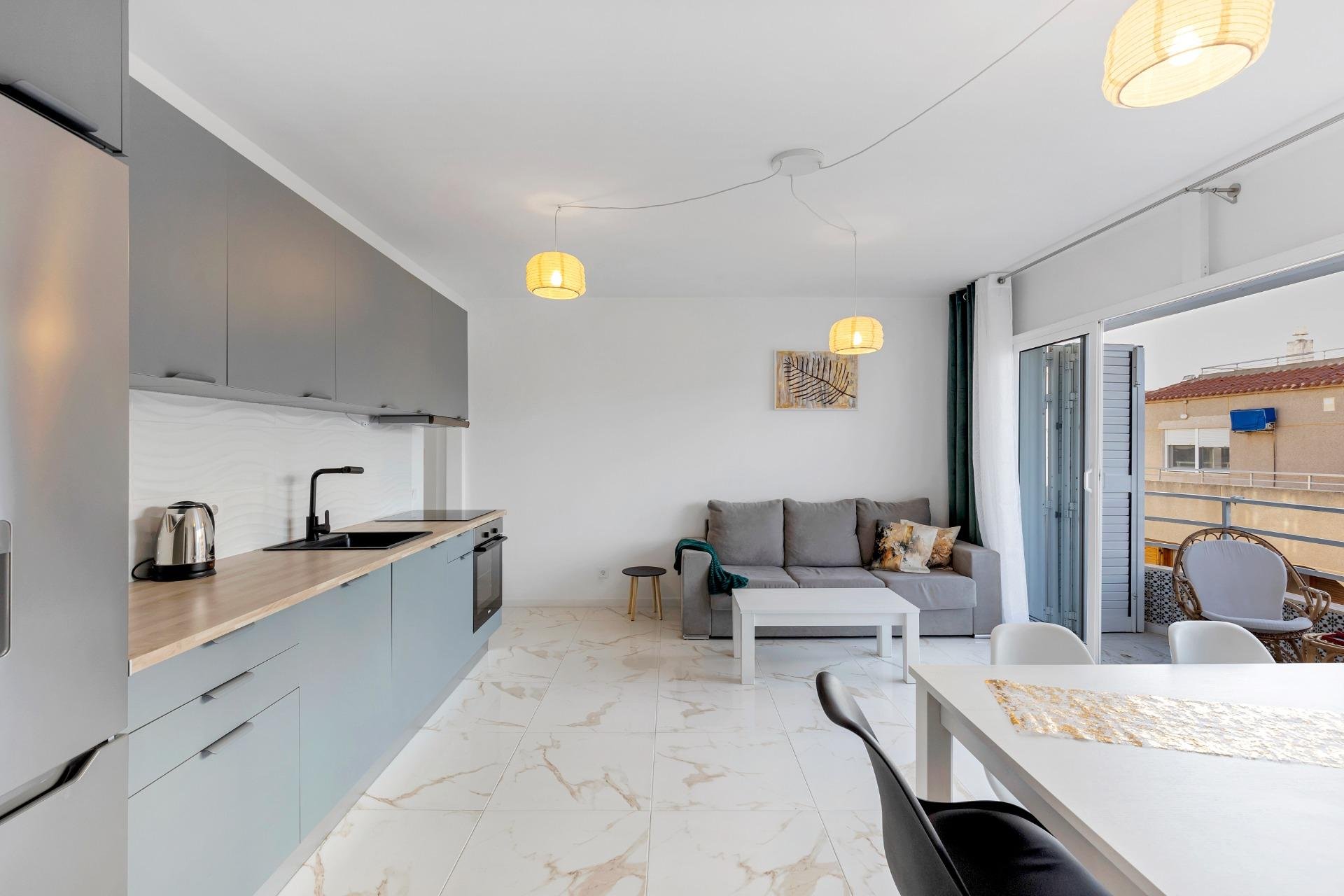 Segunda mano - Apartamento -
Torrevieja - La Mata Pueblo
